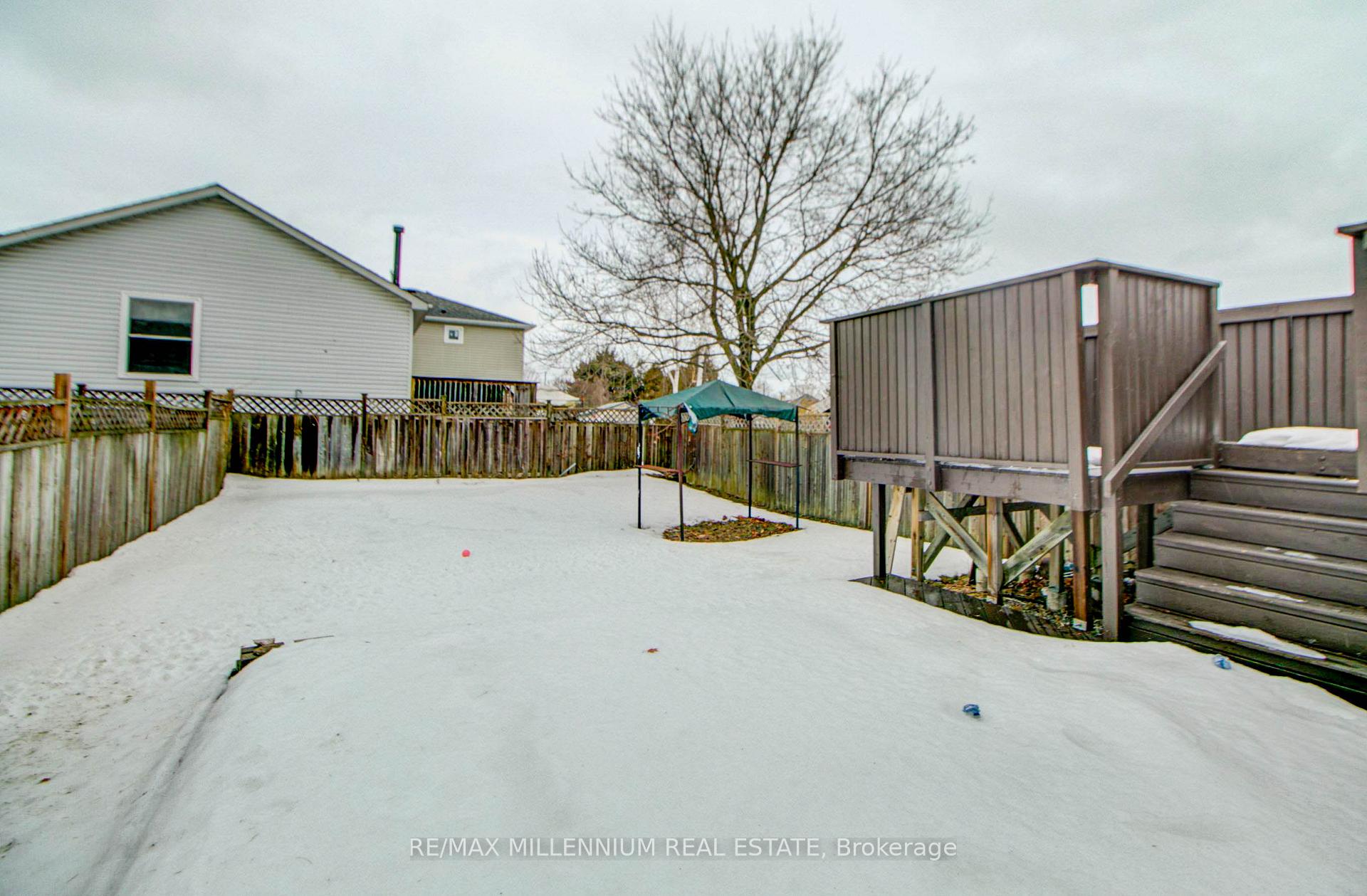 Photo 3 of 64 Fenwick Avenue, Clarington, Bowmanville — HOMEH