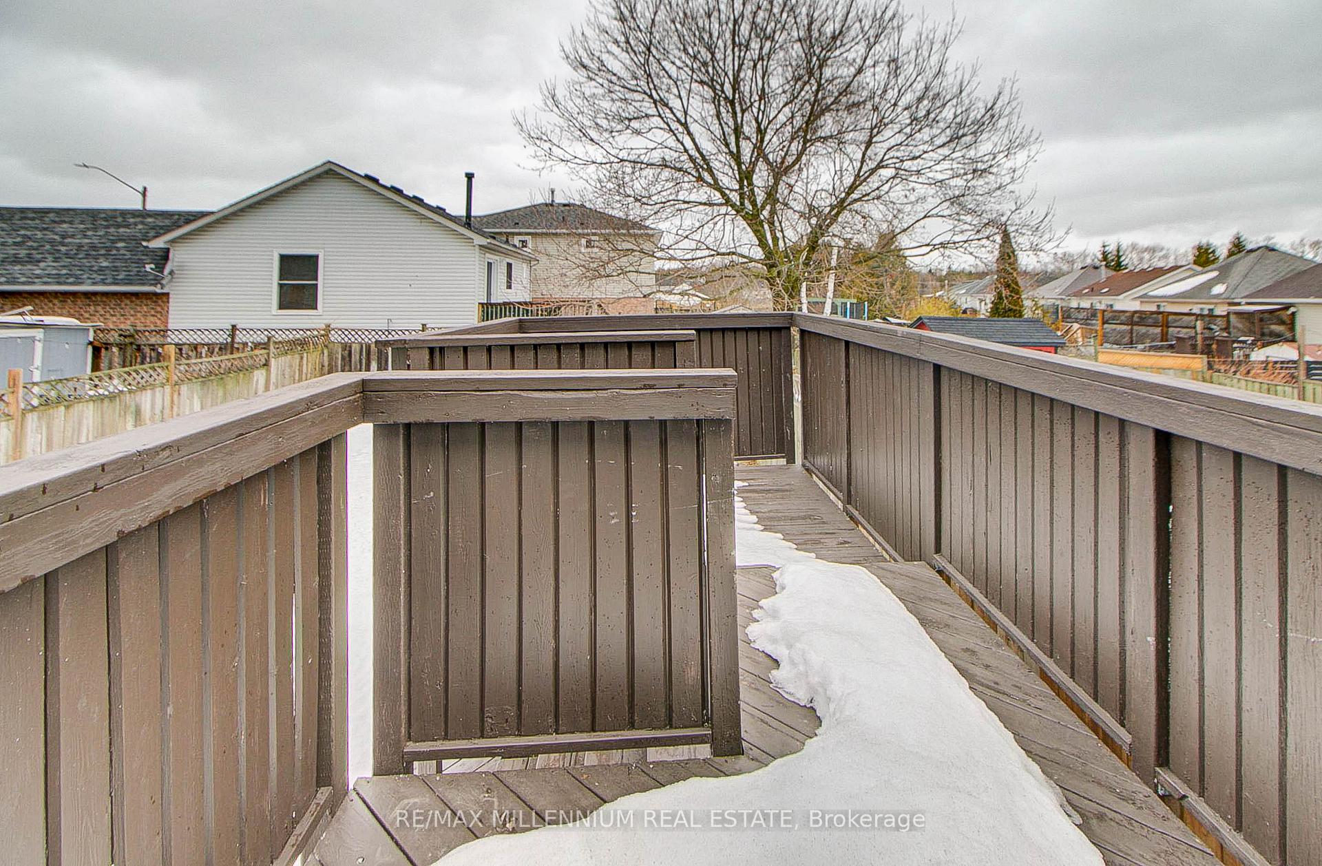 Photo 31 of 64 Fenwick Avenue, Clarington, Bowmanville — HOMEH