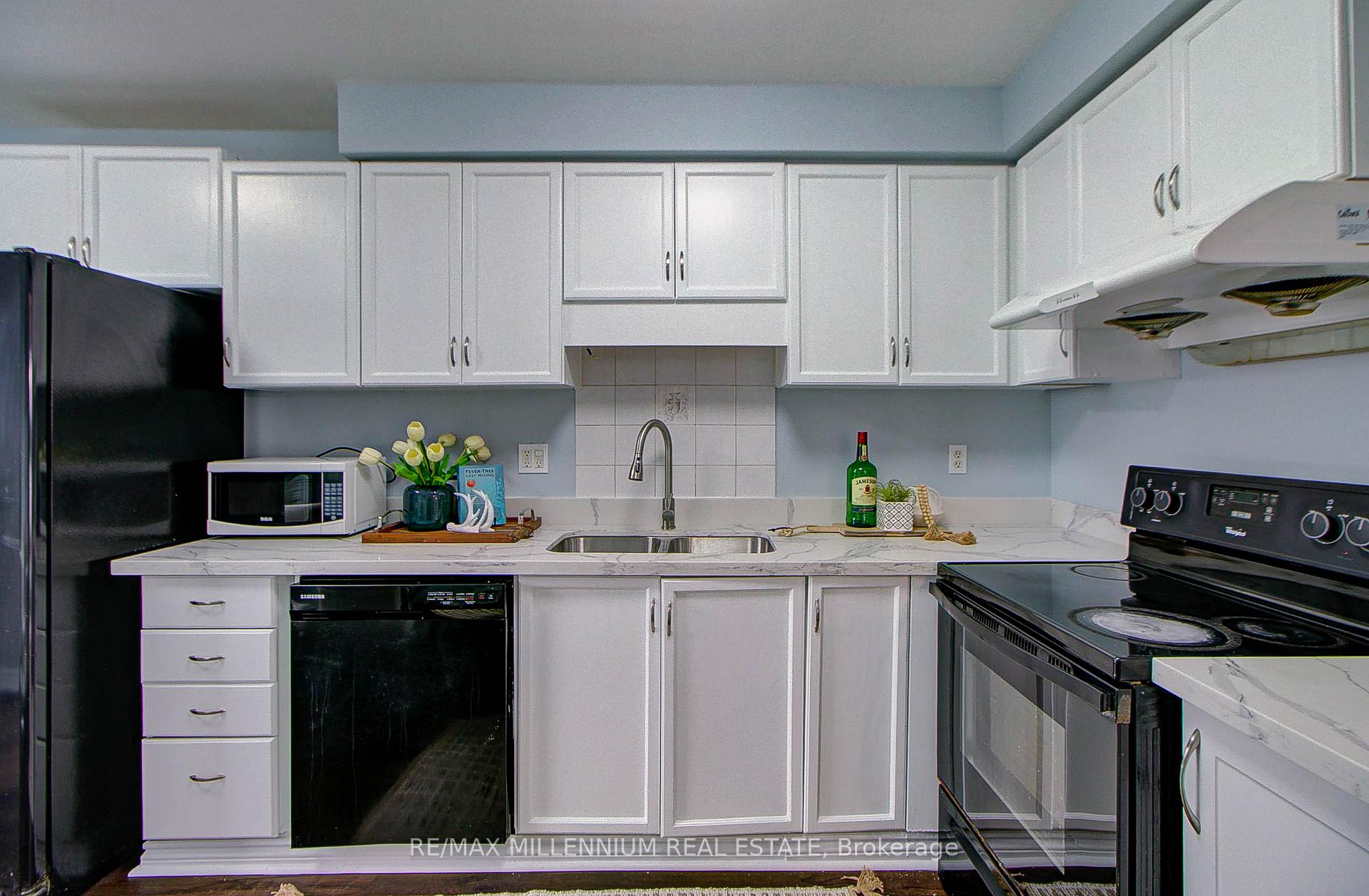Photo 20 of 64 Fenwick Avenue, Clarington, Bowmanville — HOMEH