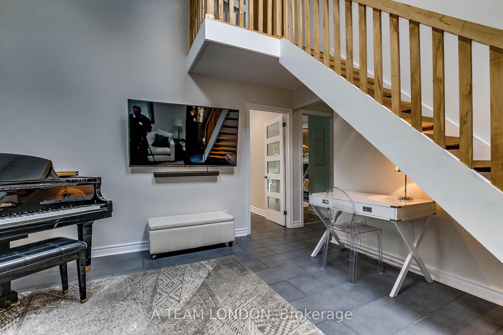 Photo 7 of 79 Yardley Wood Road, London, North F — HOMEH