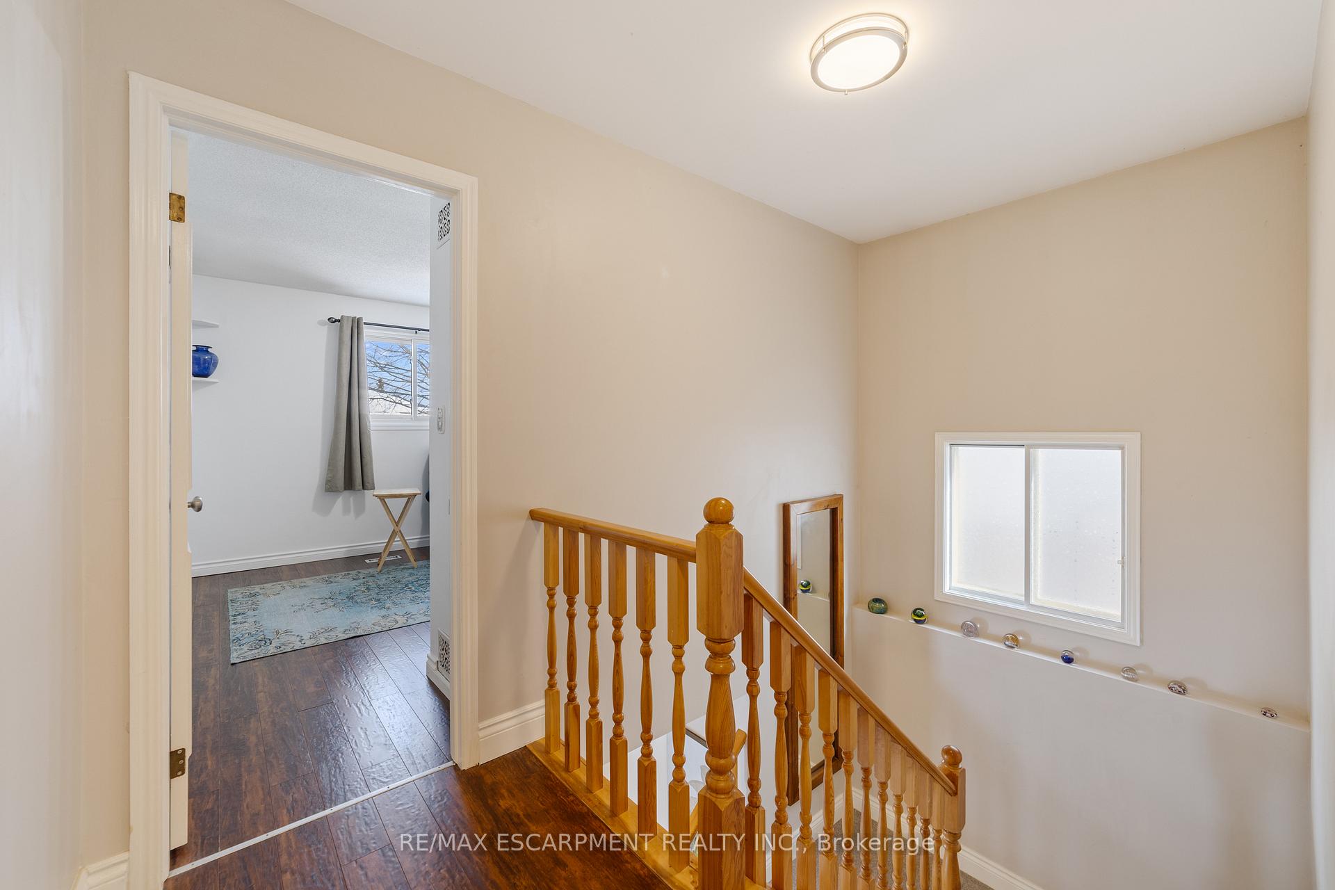 Photo 27 of 161 Twin Crescent, Hamilton, Butler — HOMEH