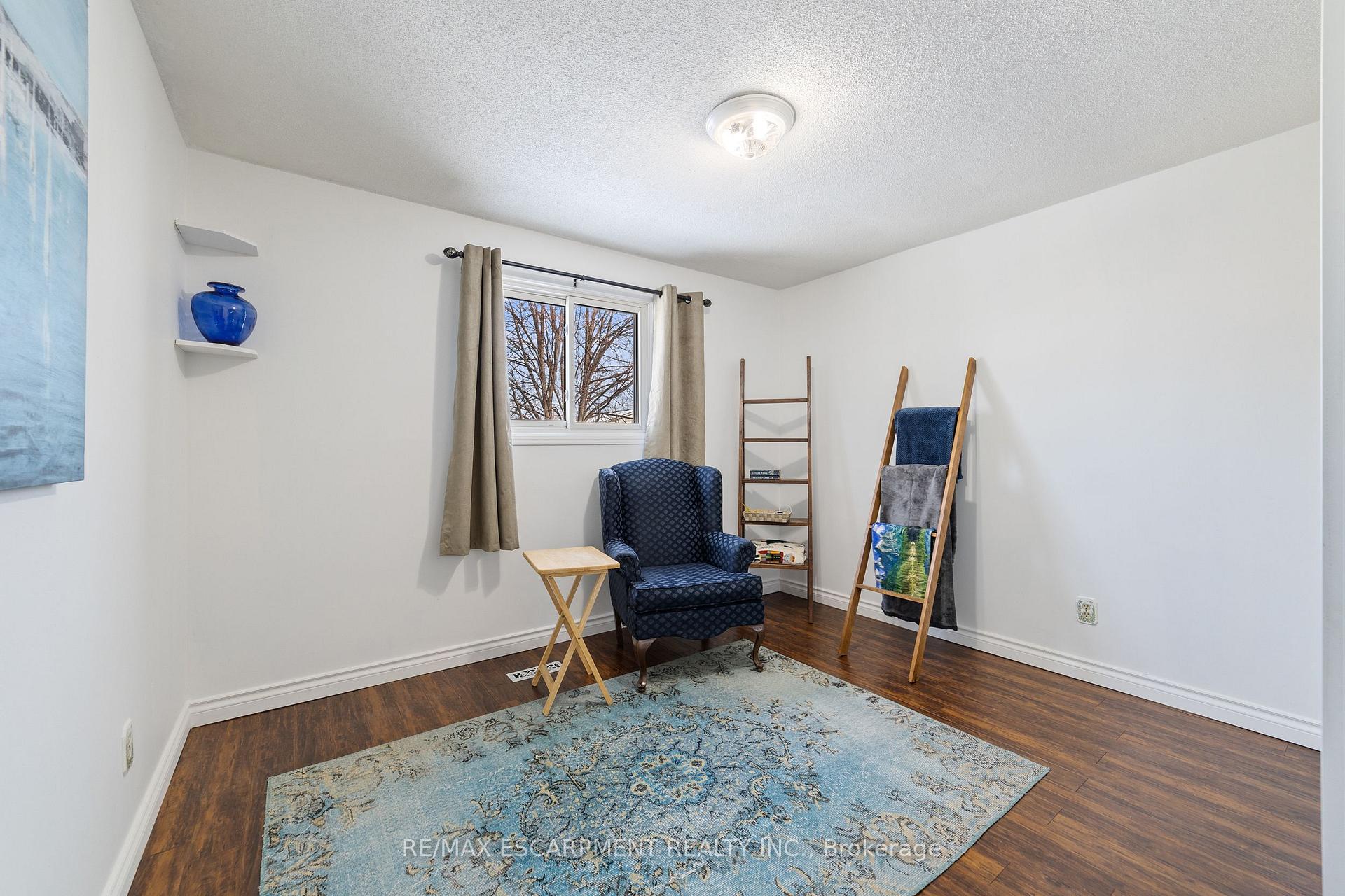 Photo 31 of 161 Twin Crescent, Hamilton, Butler — HOMEH