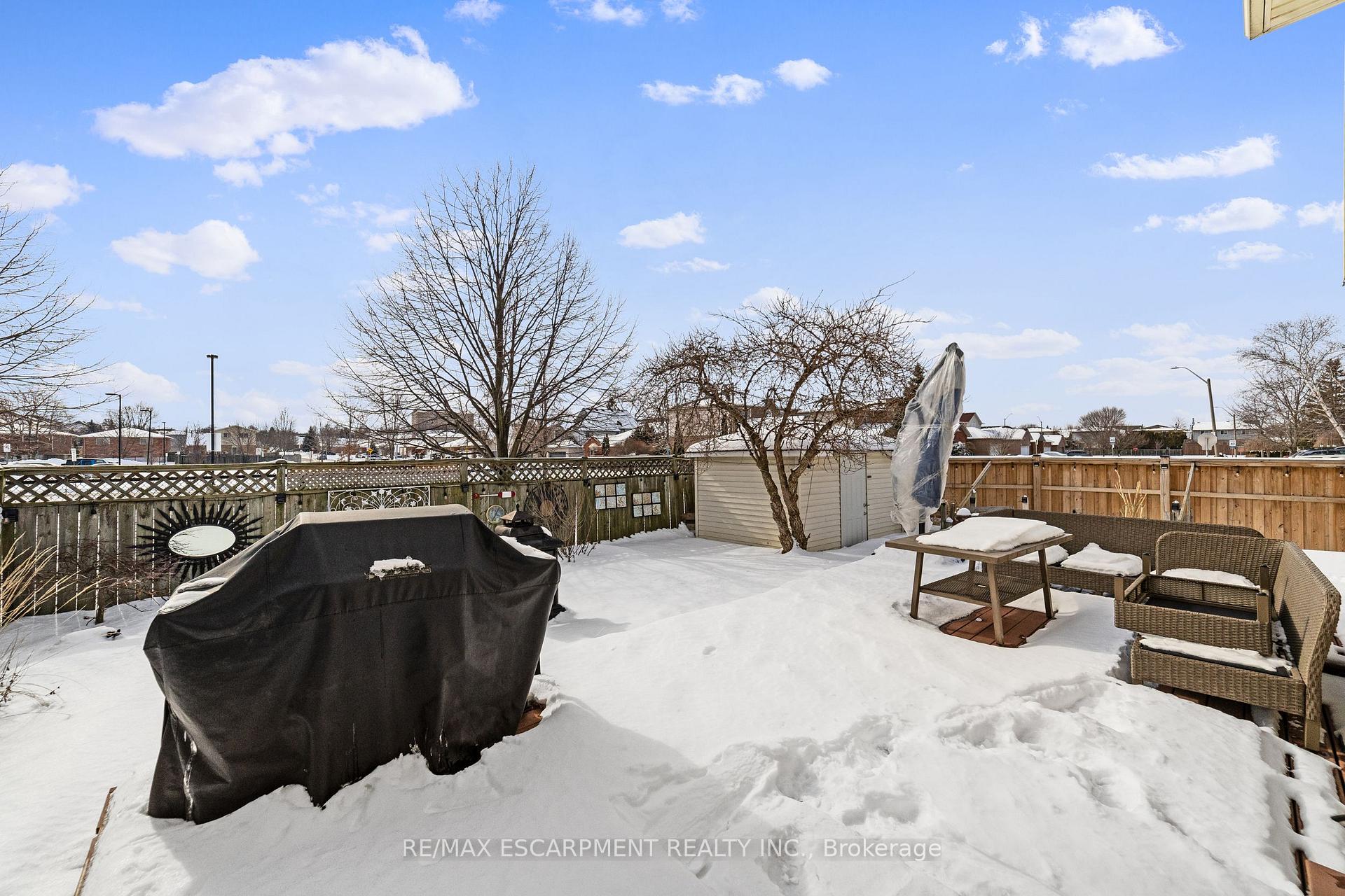 Photo 41 of 161 Twin Crescent, Hamilton, Butler — HOMEH