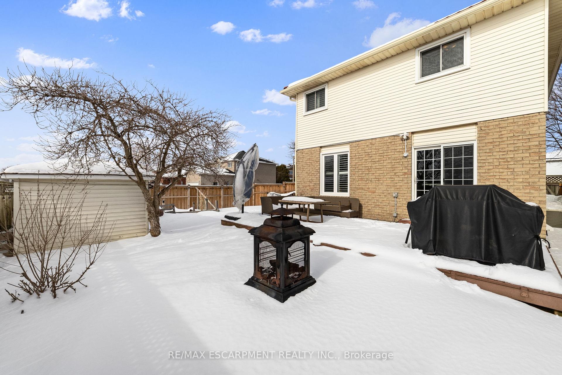 Photo 40 of 161 Twin Crescent, Hamilton, Butler — HOMEH