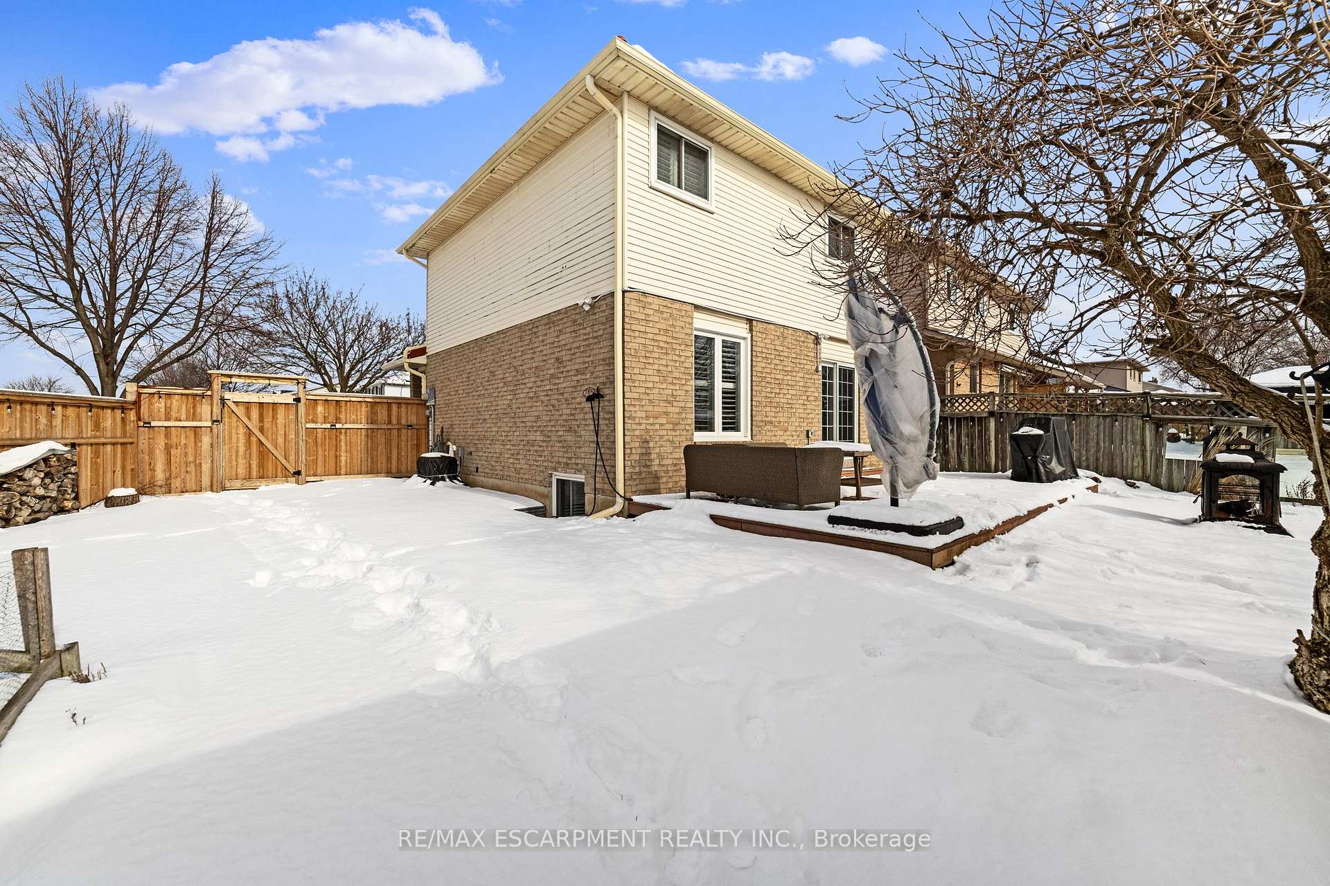 Photo 47 of 161 Twin Crescent, Hamilton, Butler — HOMEH