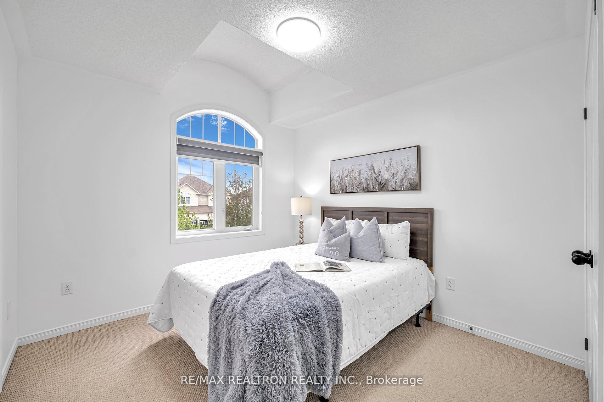 Photo 17 of 27 Alldread Crescent, Clarington, Newcastle — HOMEH