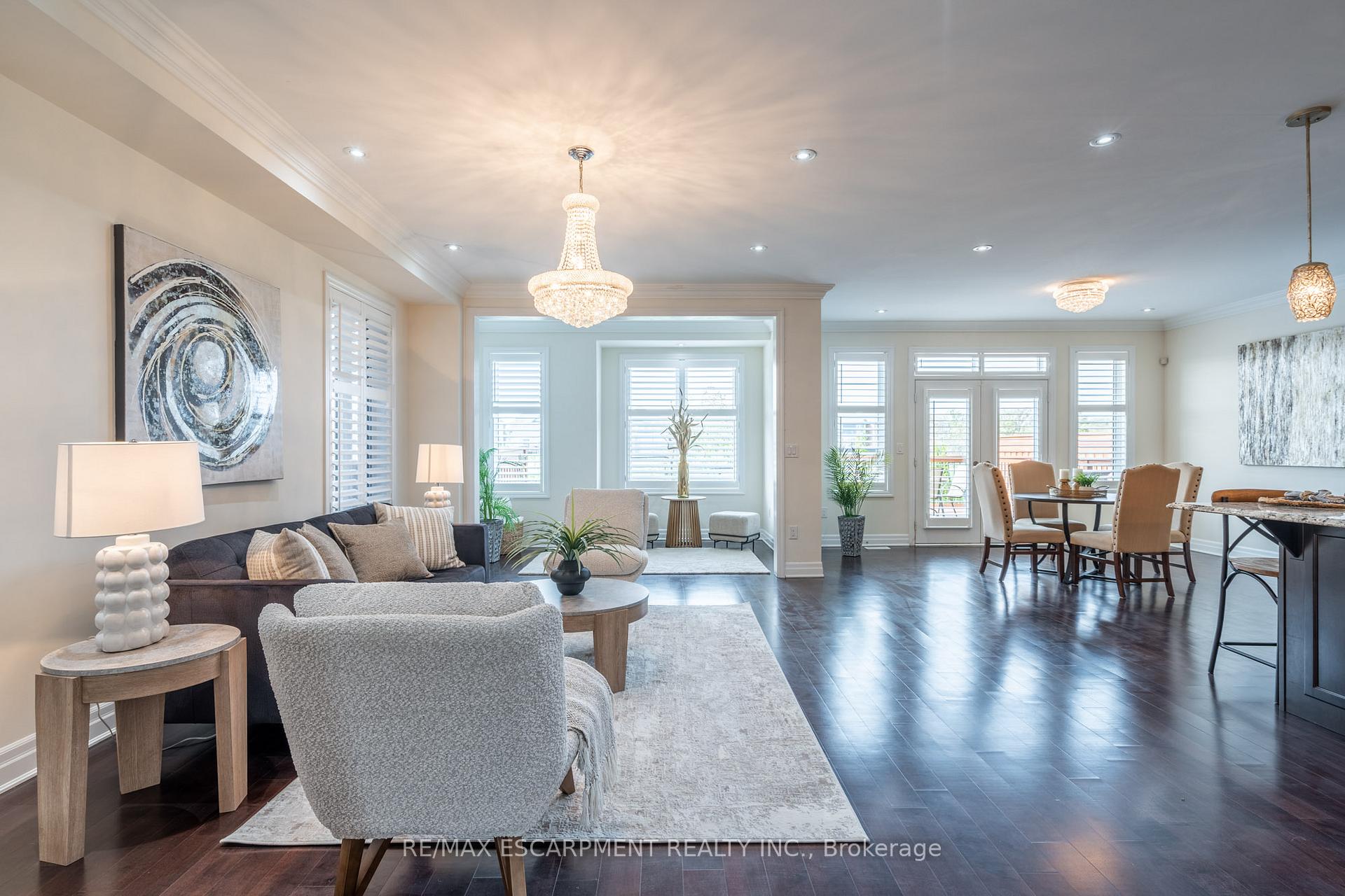 Photo 4 of 31 Forest Ridge Avenue, Hamilton, Waterdown — HOMEH