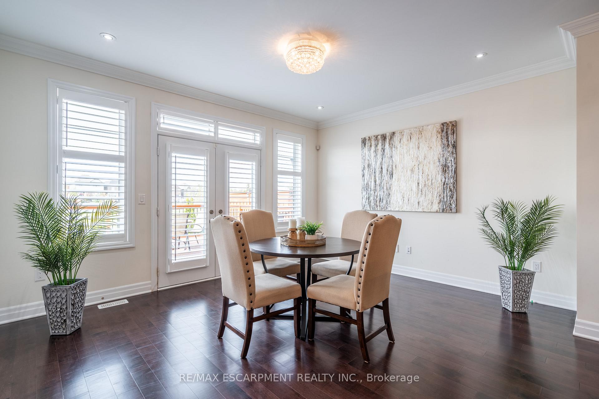 Photo 11 of 31 Forest Ridge Avenue, Hamilton, Waterdown — HOMEH