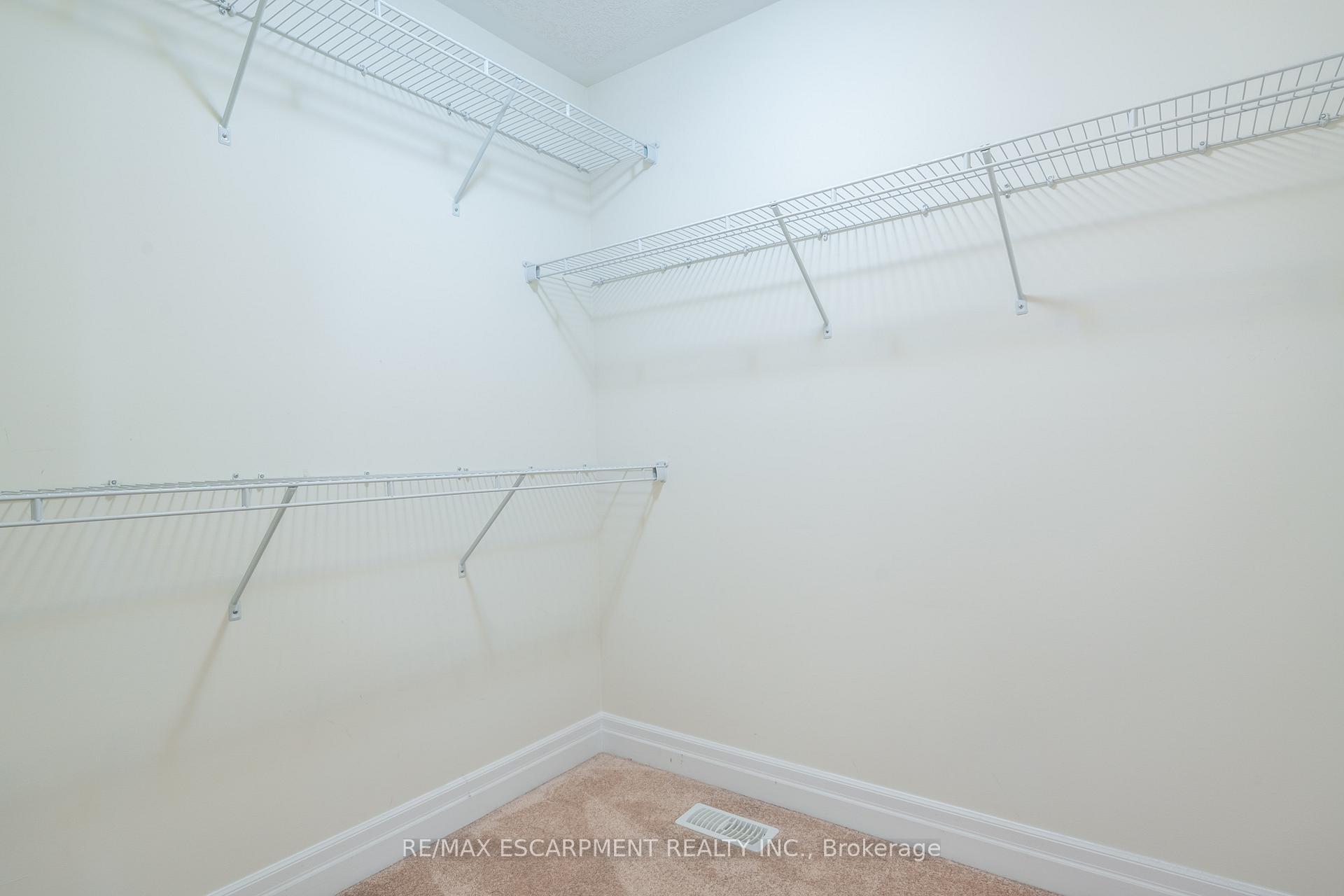 Photo 22 of 31 Forest Ridge Avenue, Hamilton, Waterdown — HOMEH