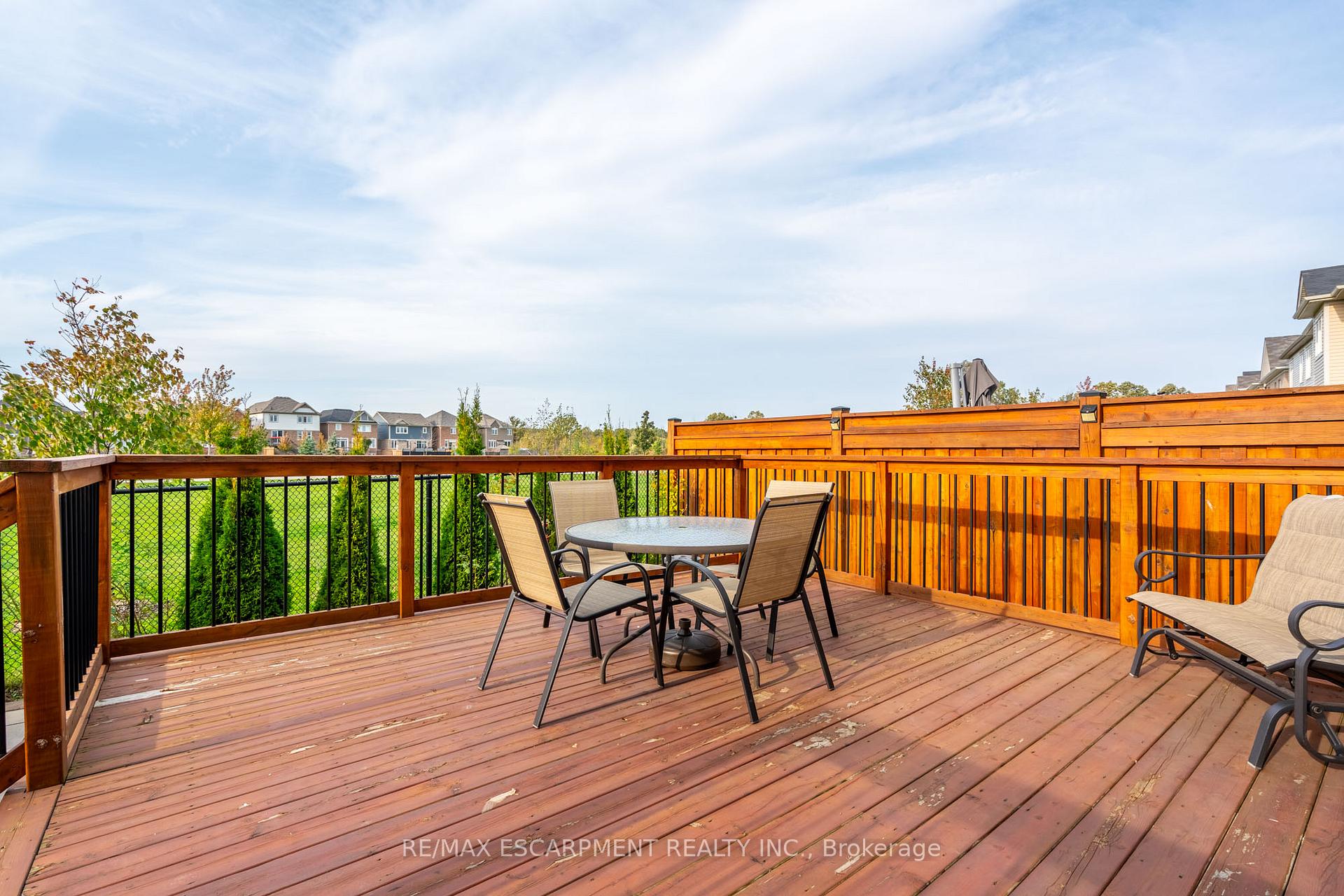 Photo 29 of 31 Forest Ridge Avenue, Hamilton, Waterdown — HOMEH
