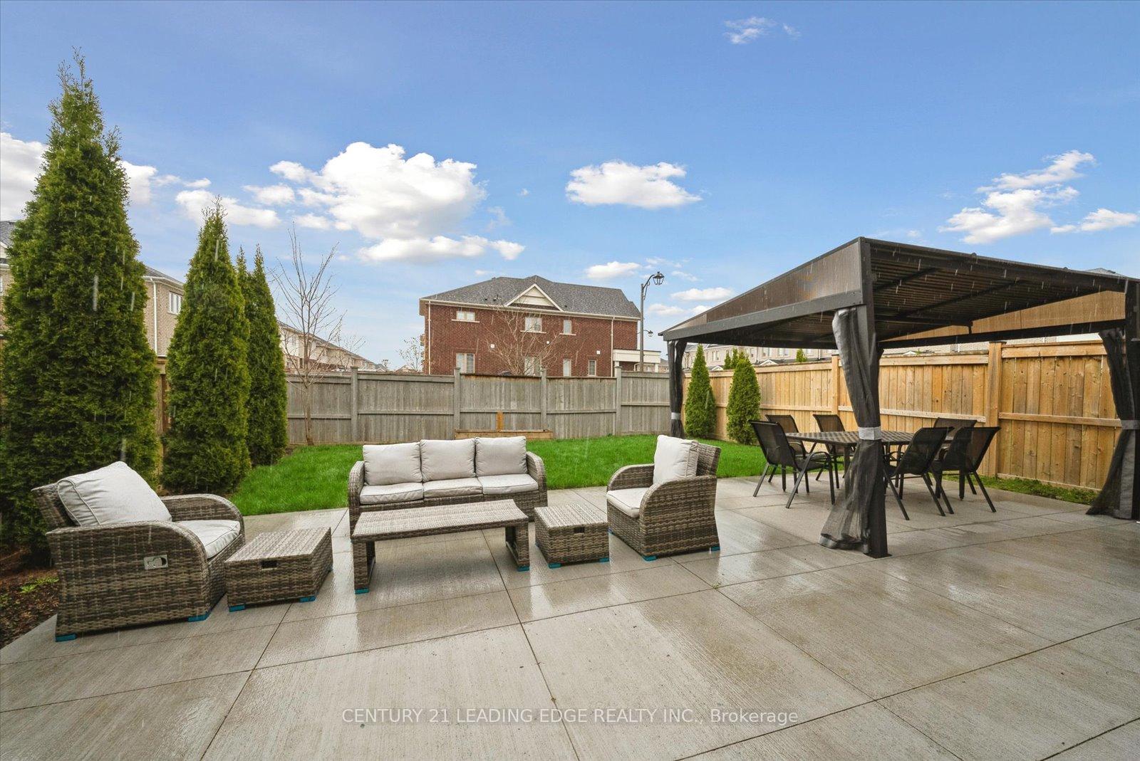 Photo 10 of 9 Proctor Gate, New Tecumseth, Tottenham — HOMEH