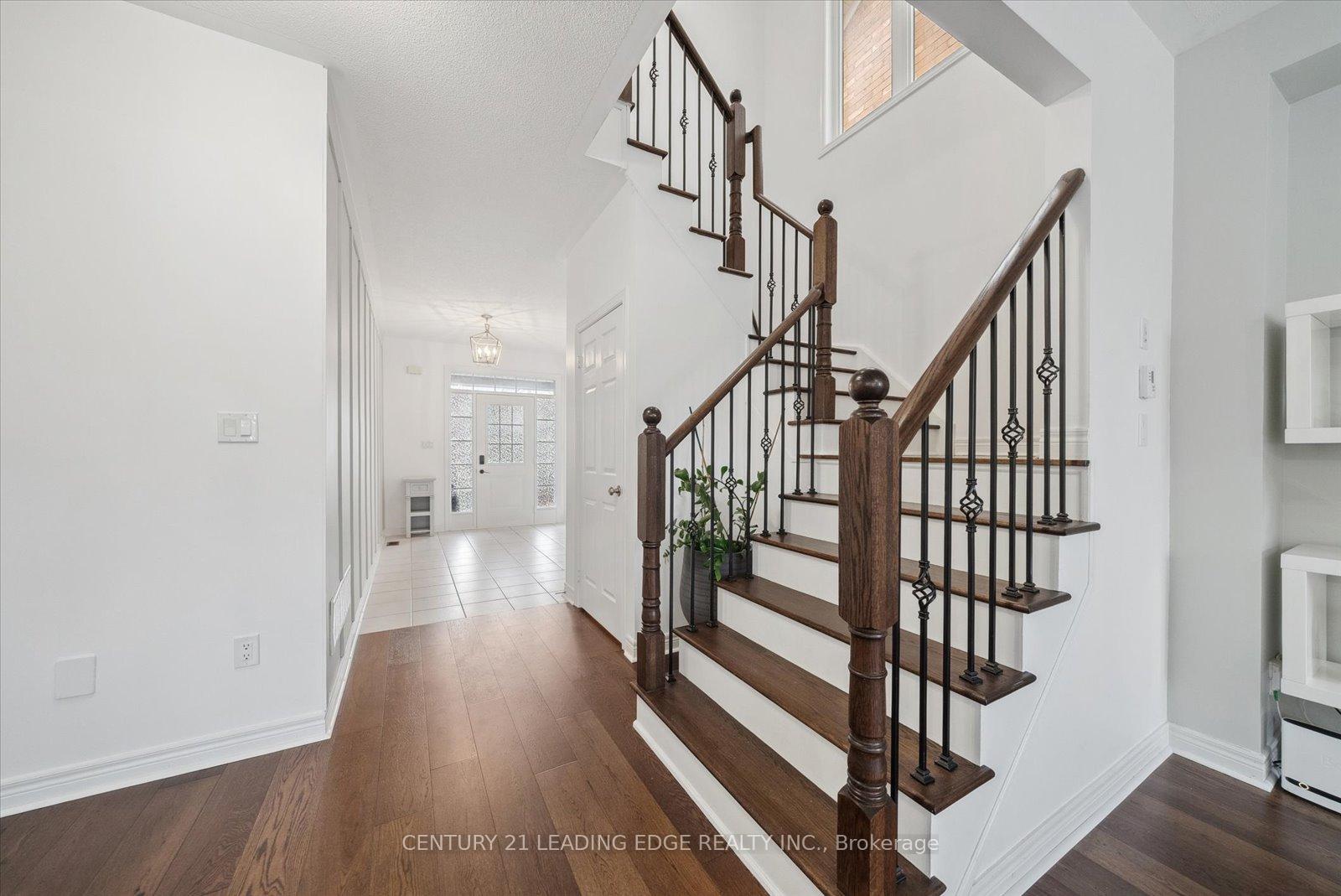 Photo 24 of 9 Proctor Gate, New Tecumseth, Tottenham — HOMEH