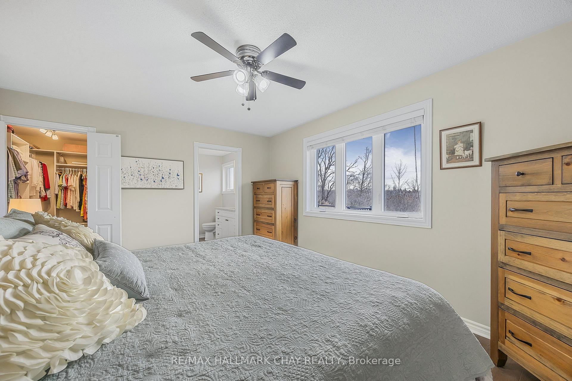 Photo 15 of 53 Logan Court, Barrie, Holly — HOMEH