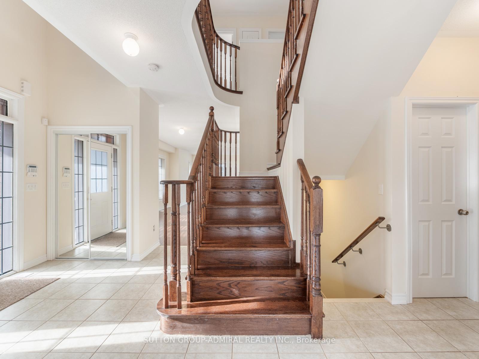 Photo 4 of 124 Evershot Crescent, Markham, Wismer — HOMEH