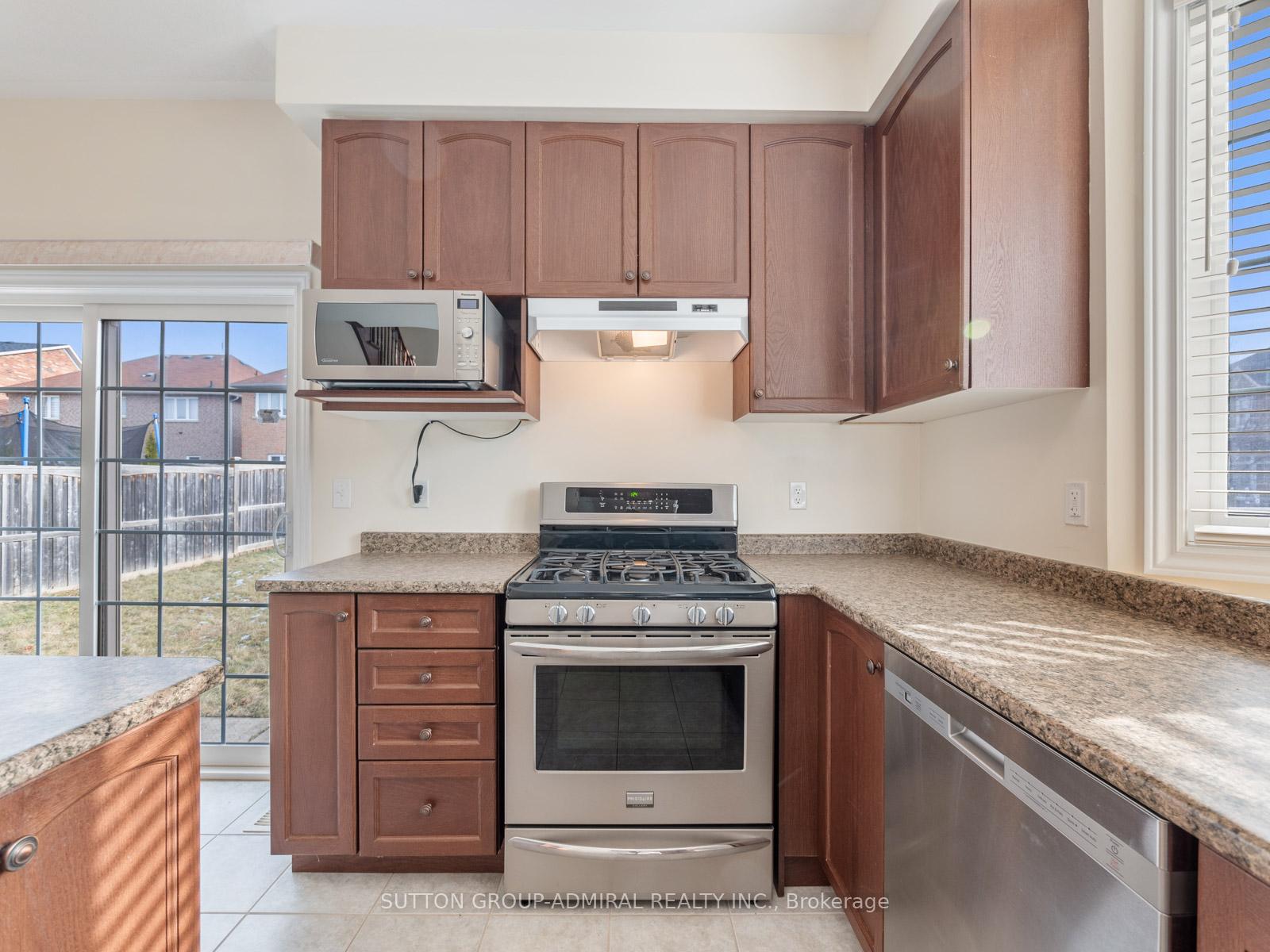 Photo 9 of 124 Evershot Crescent, Markham, Wismer — HOMEH