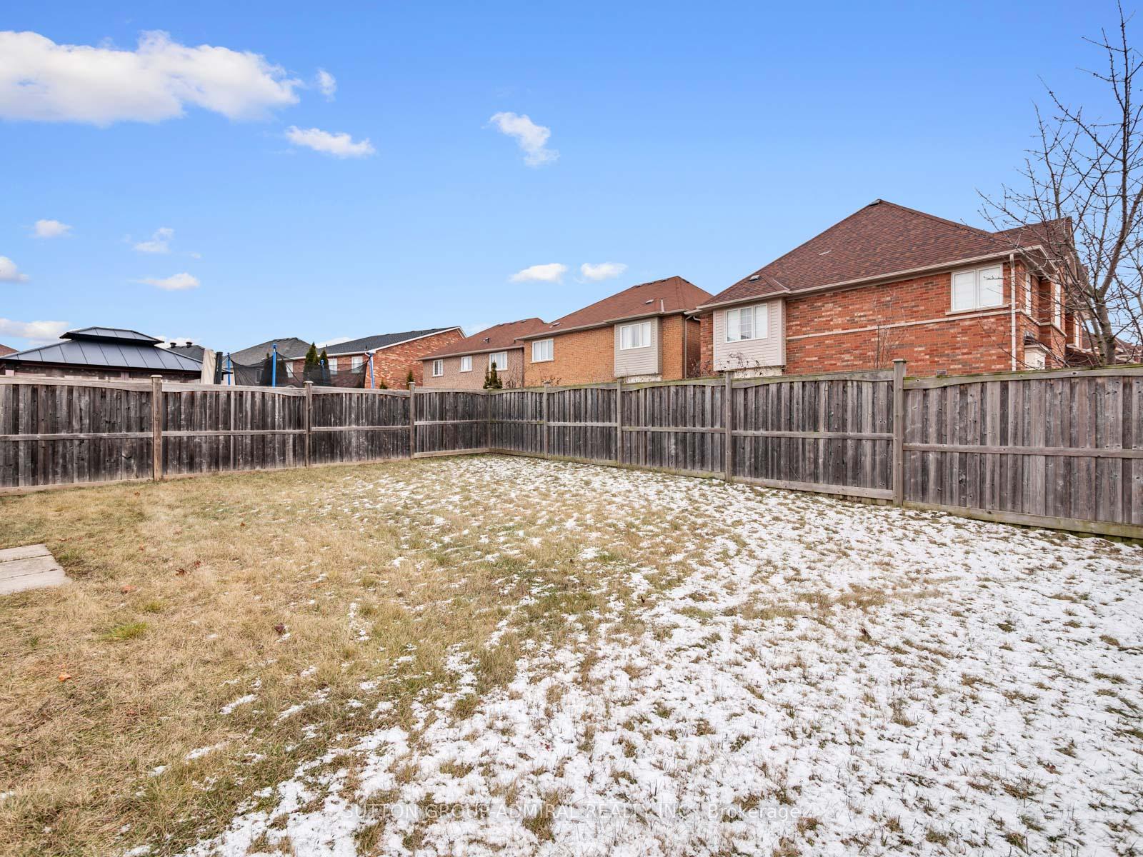 Photo 18 of 124 Evershot Crescent, Markham, Wismer — HOMEH
