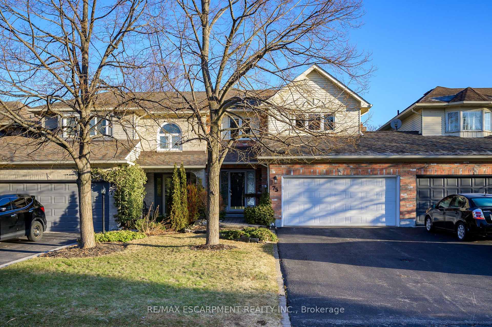 Photo 1 of 75 Banbury Drive, Hamilton, Meadowlands — HOMEH