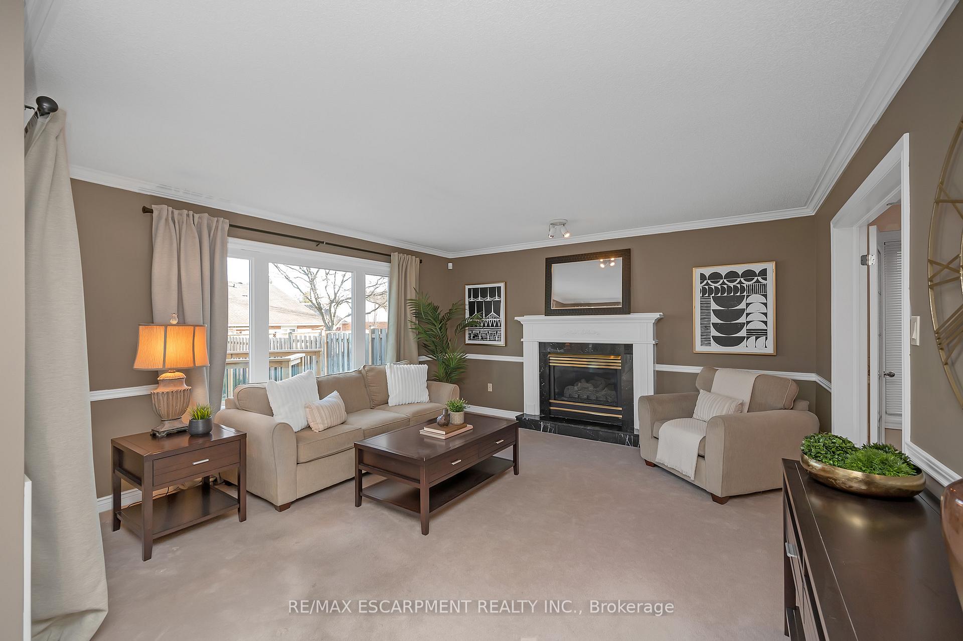 Photo 11 of 75 Banbury Drive, Hamilton, Meadowlands — HOMEH