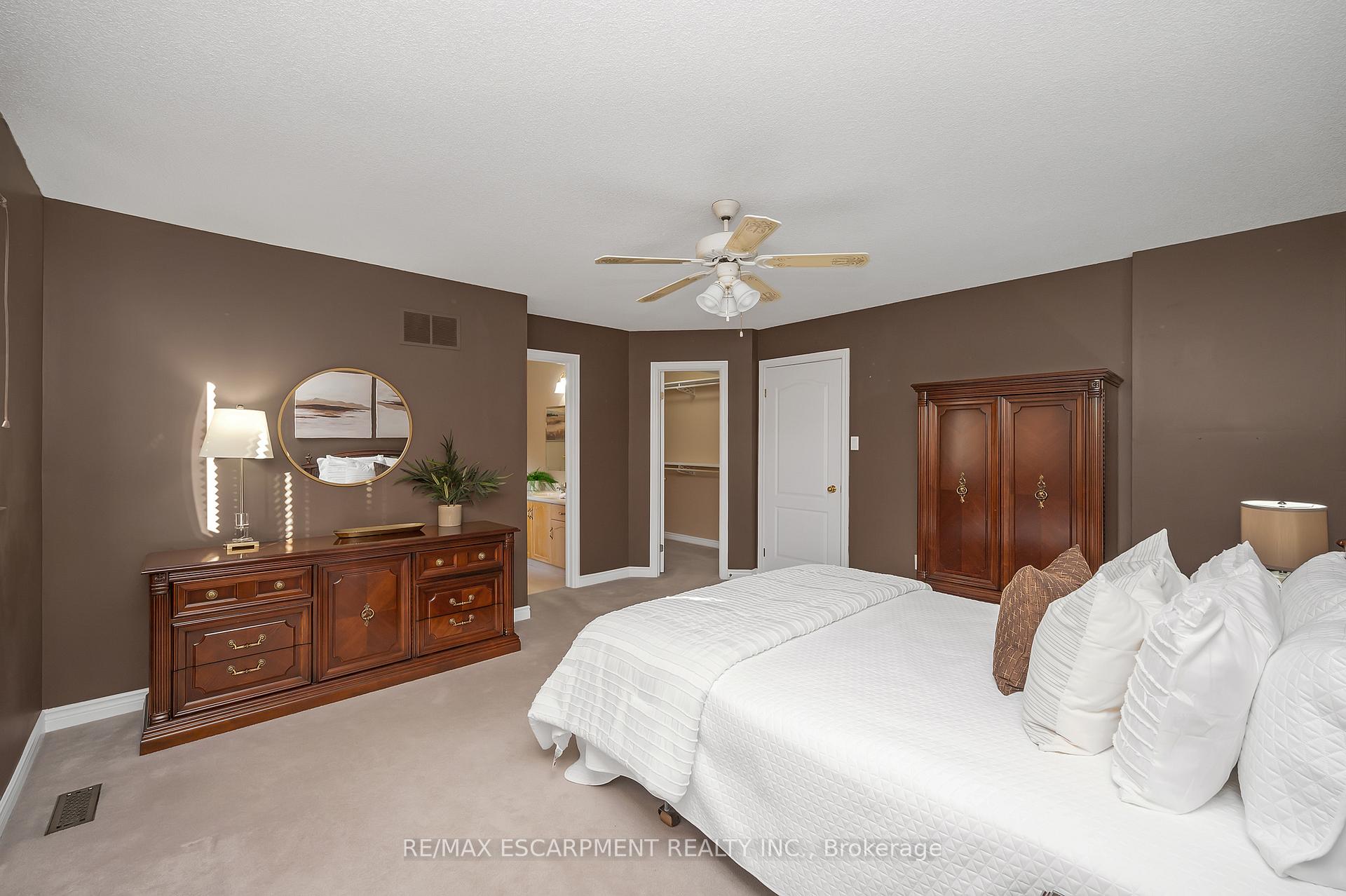 Photo 17 of 75 Banbury Drive, Hamilton, Meadowlands — HOMEH