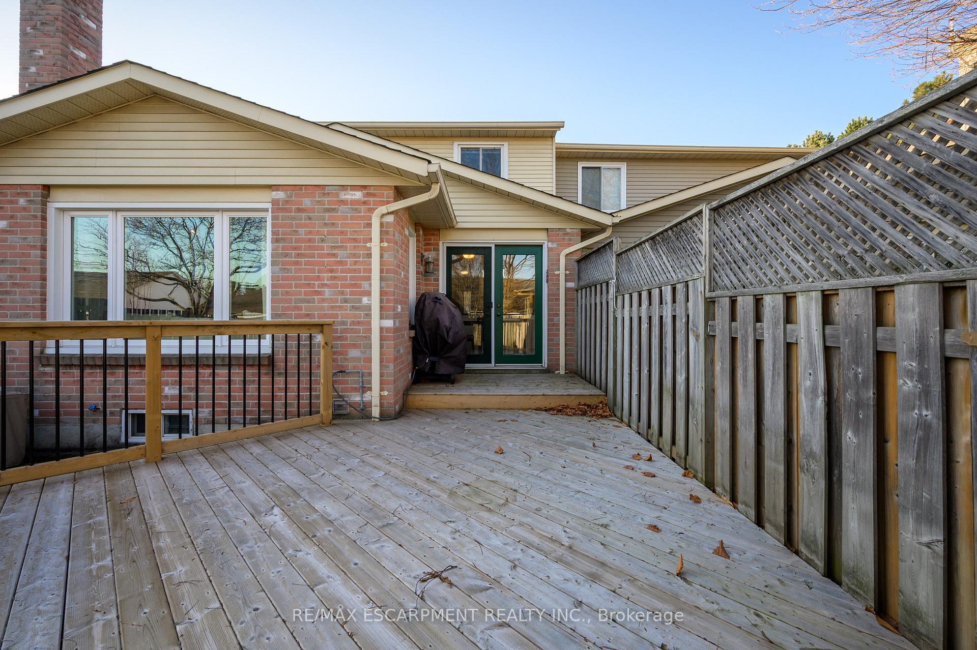 Photo 32 of 75 Banbury Drive, Hamilton, Meadowlands — HOMEH