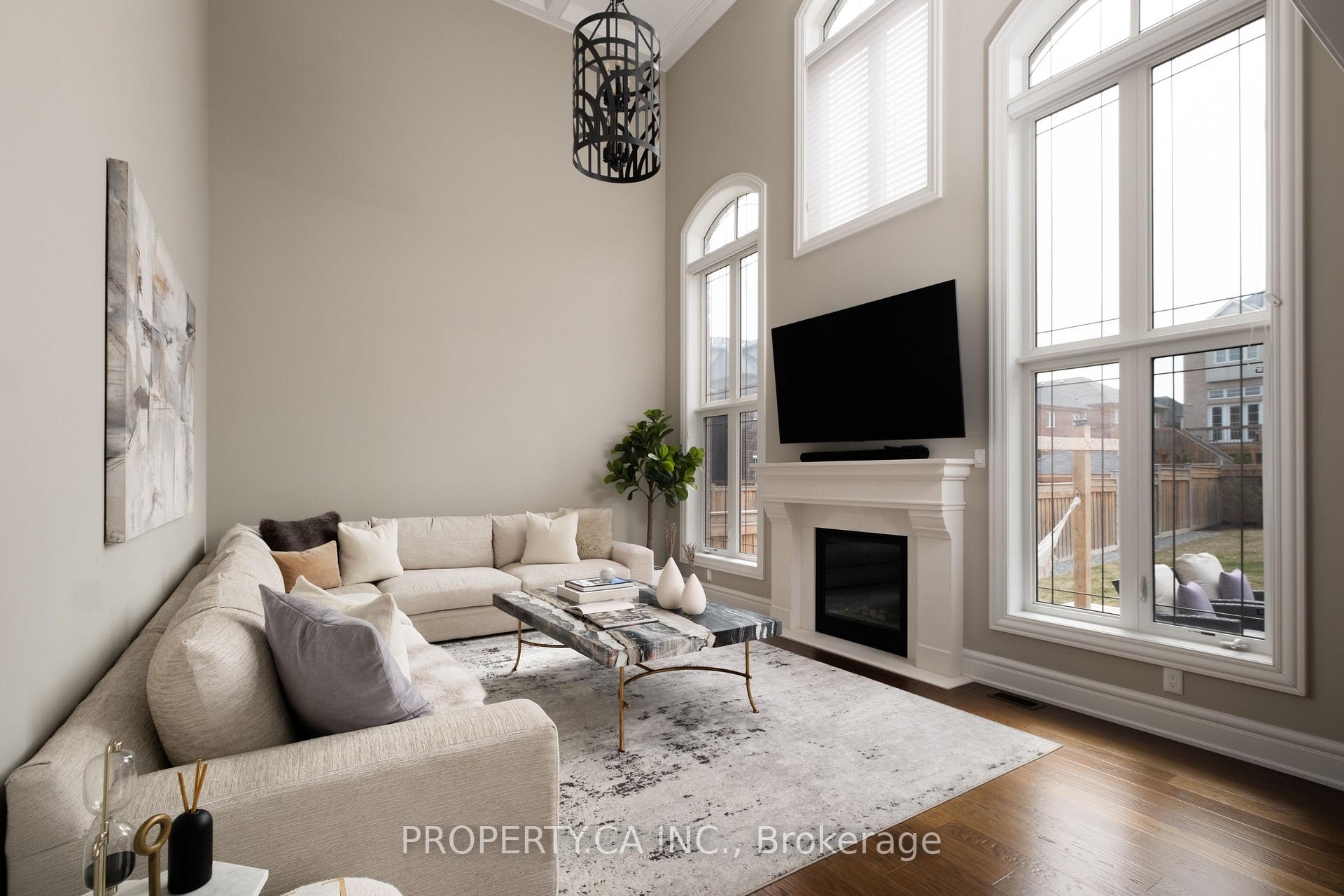 Photo 5 of 52 Keatley Drive, Vaughan, Patterson — HOMEH