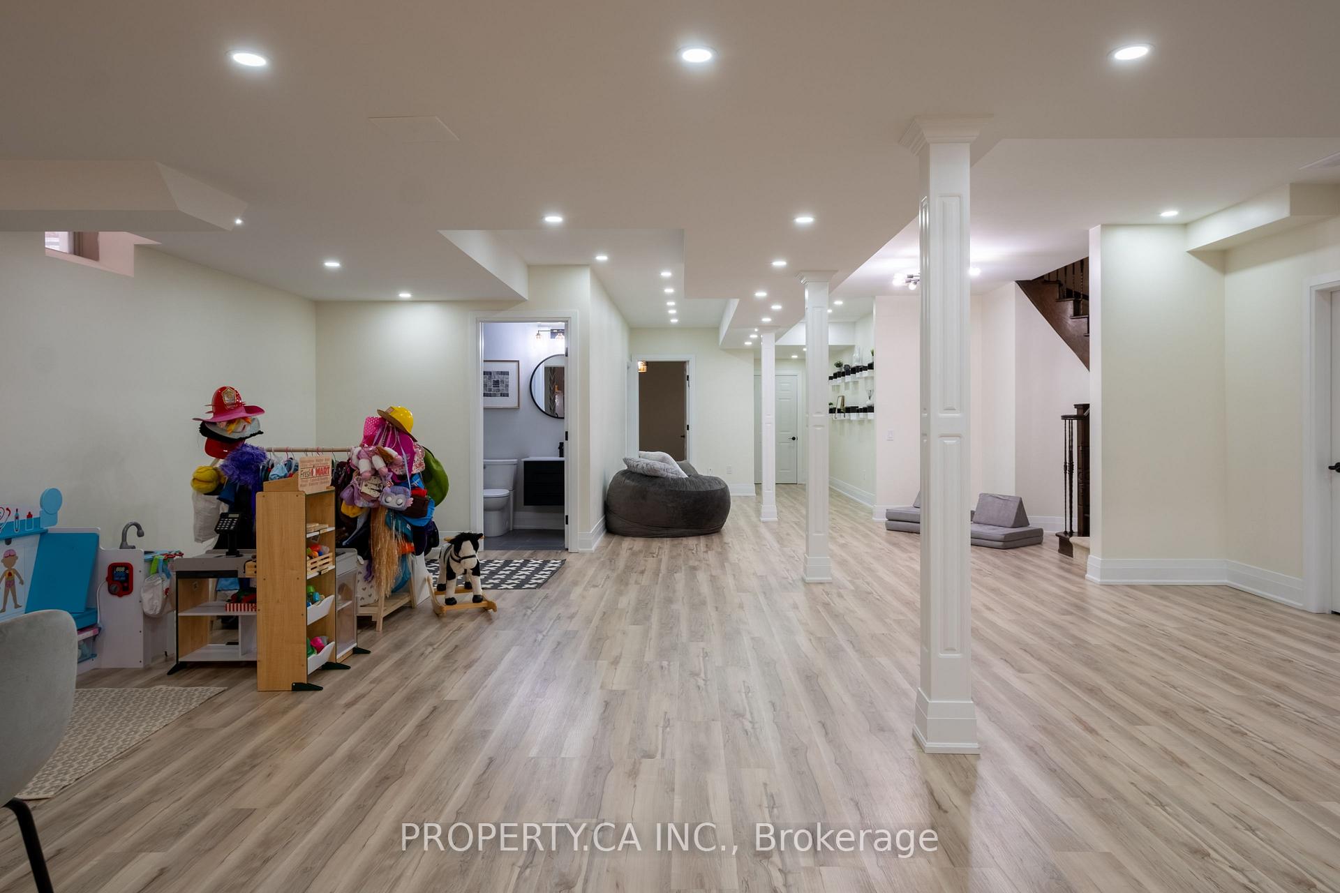 Photo 24 of 52 Keatley Drive, Vaughan, Patterson — HOMEH