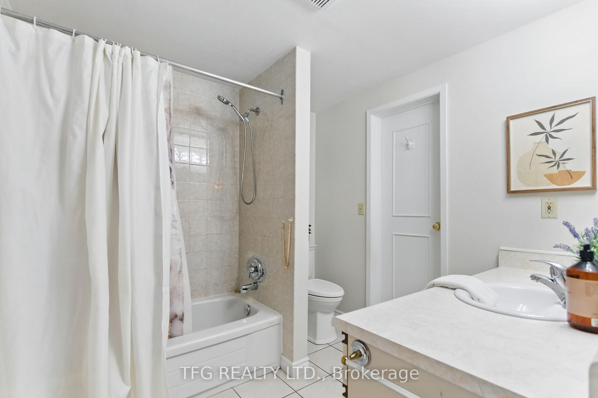 Photo 16 of 30 The Cove Road, Clarington, Newcastle — HOMEH