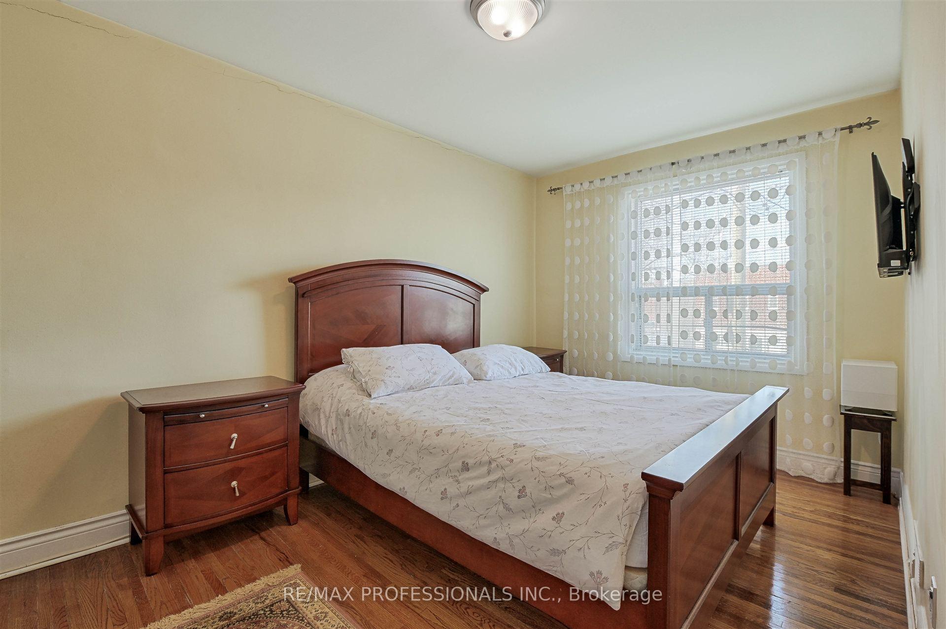 Photo 9 of 410 Vaughan Road, Toronto, Humewood-Cedarvale — HOMEH