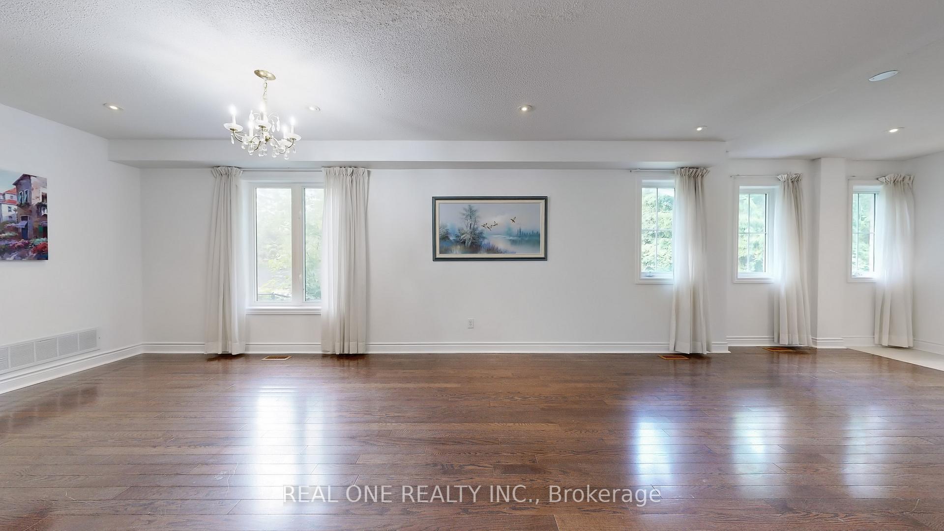 Photo 4 of 191 Helen Avenue, Markham, Village Green-South Unionville — HOMEH