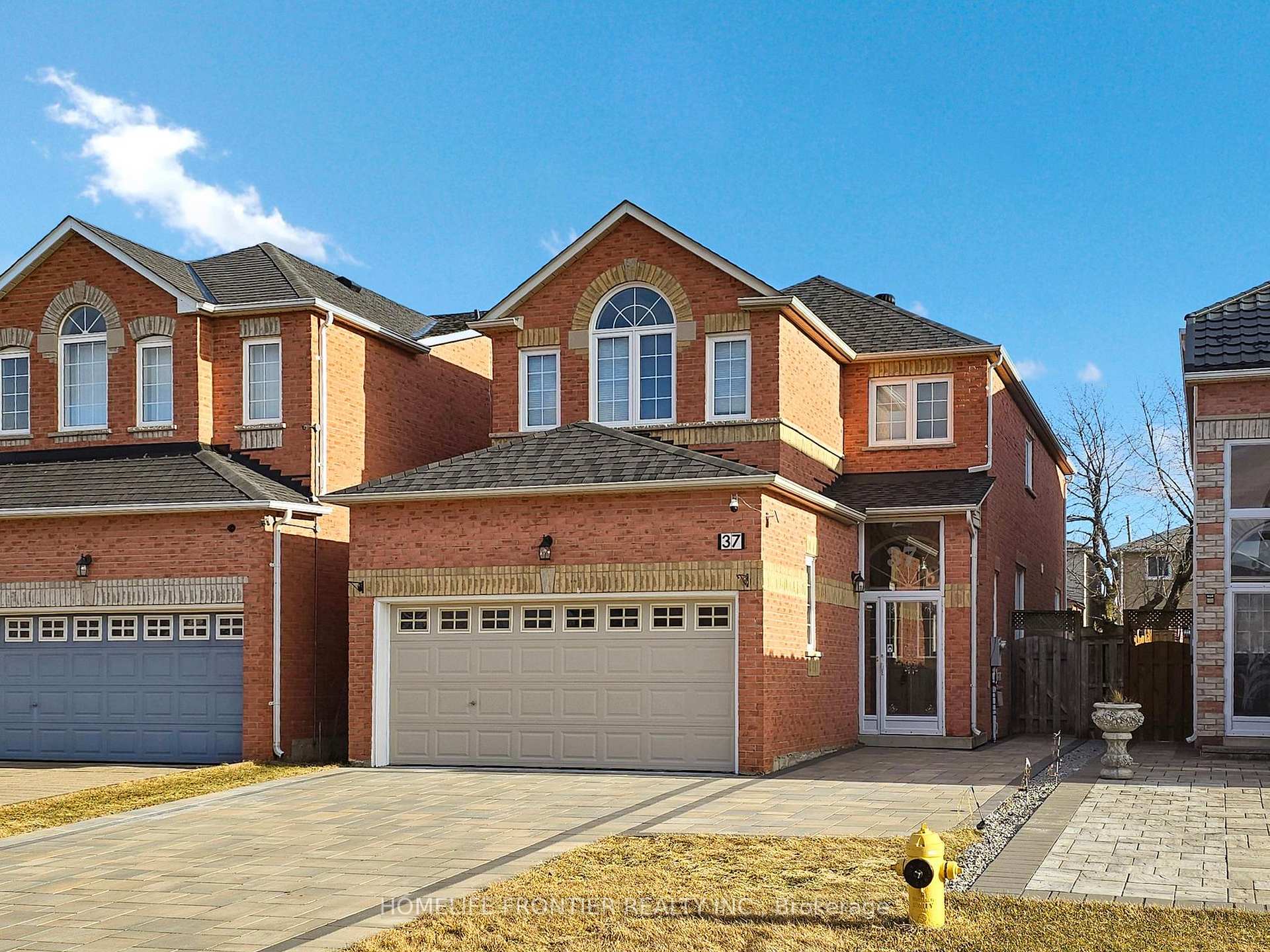 Photo 2 of 37 Dynasty Drive, Markham, Milliken Mills East — HOMEH