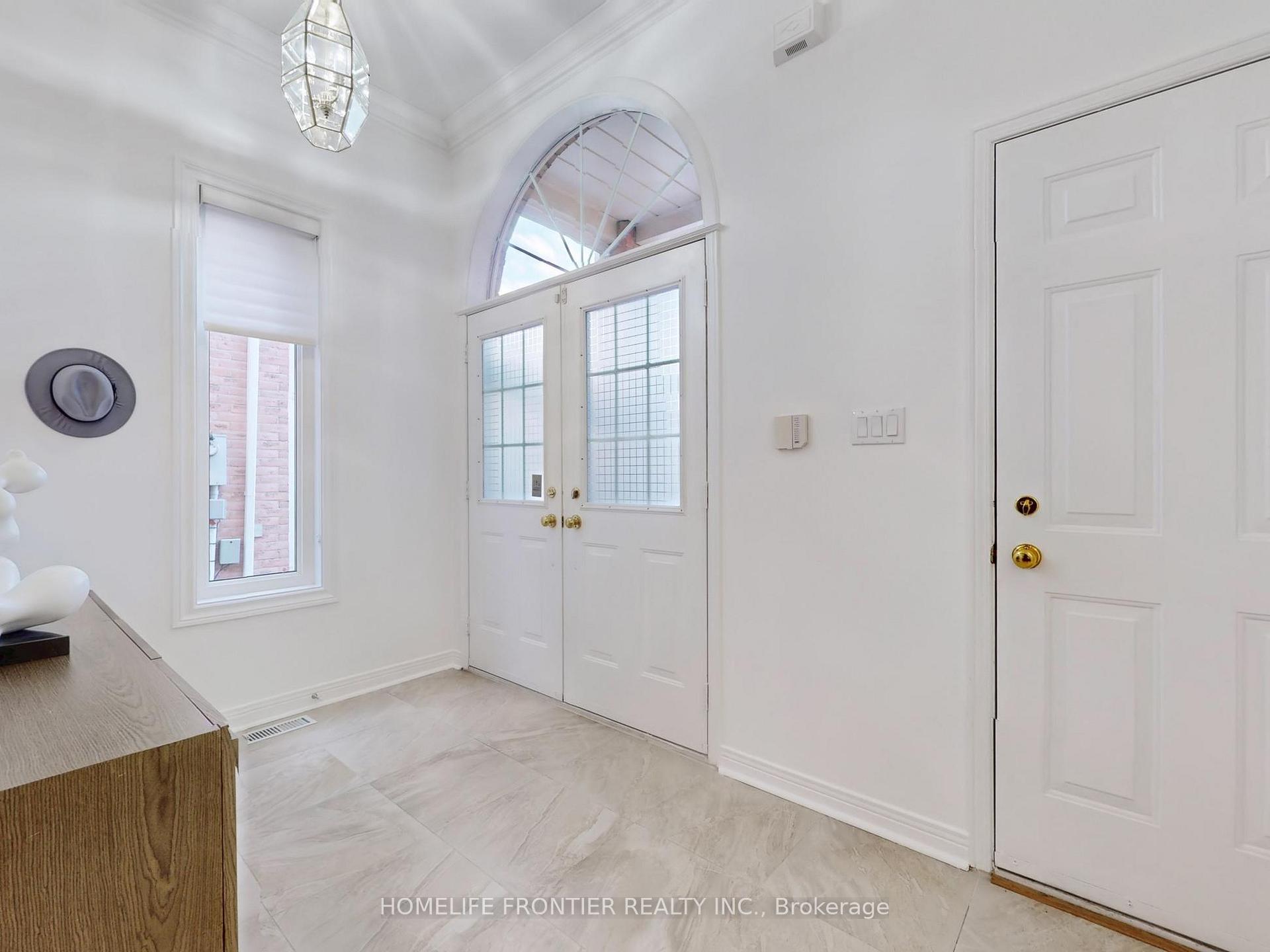 Photo 3 of 37 Dynasty Drive, Markham, Milliken Mills East — HOMEH