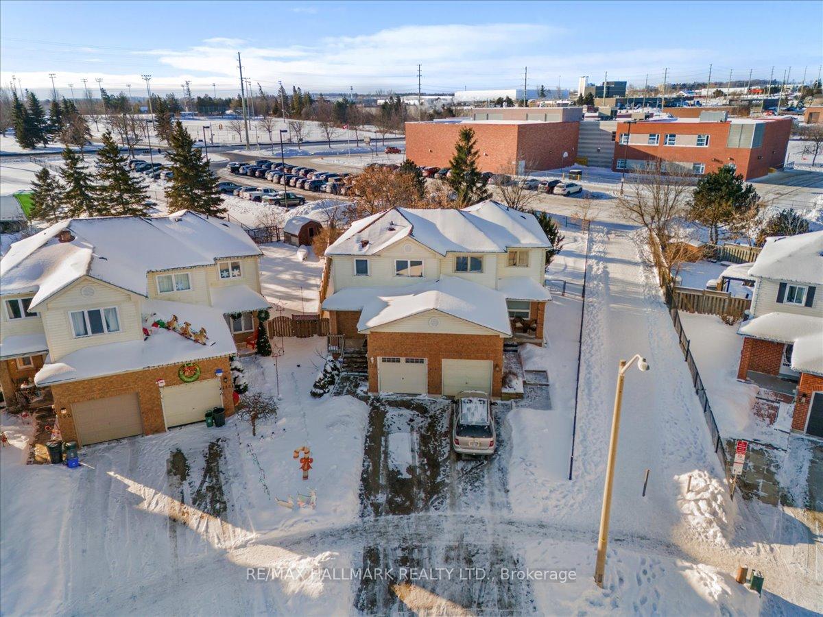 Photo 6 of 128 Pickett Crescent, Barrie, Painswick North — HOMEH