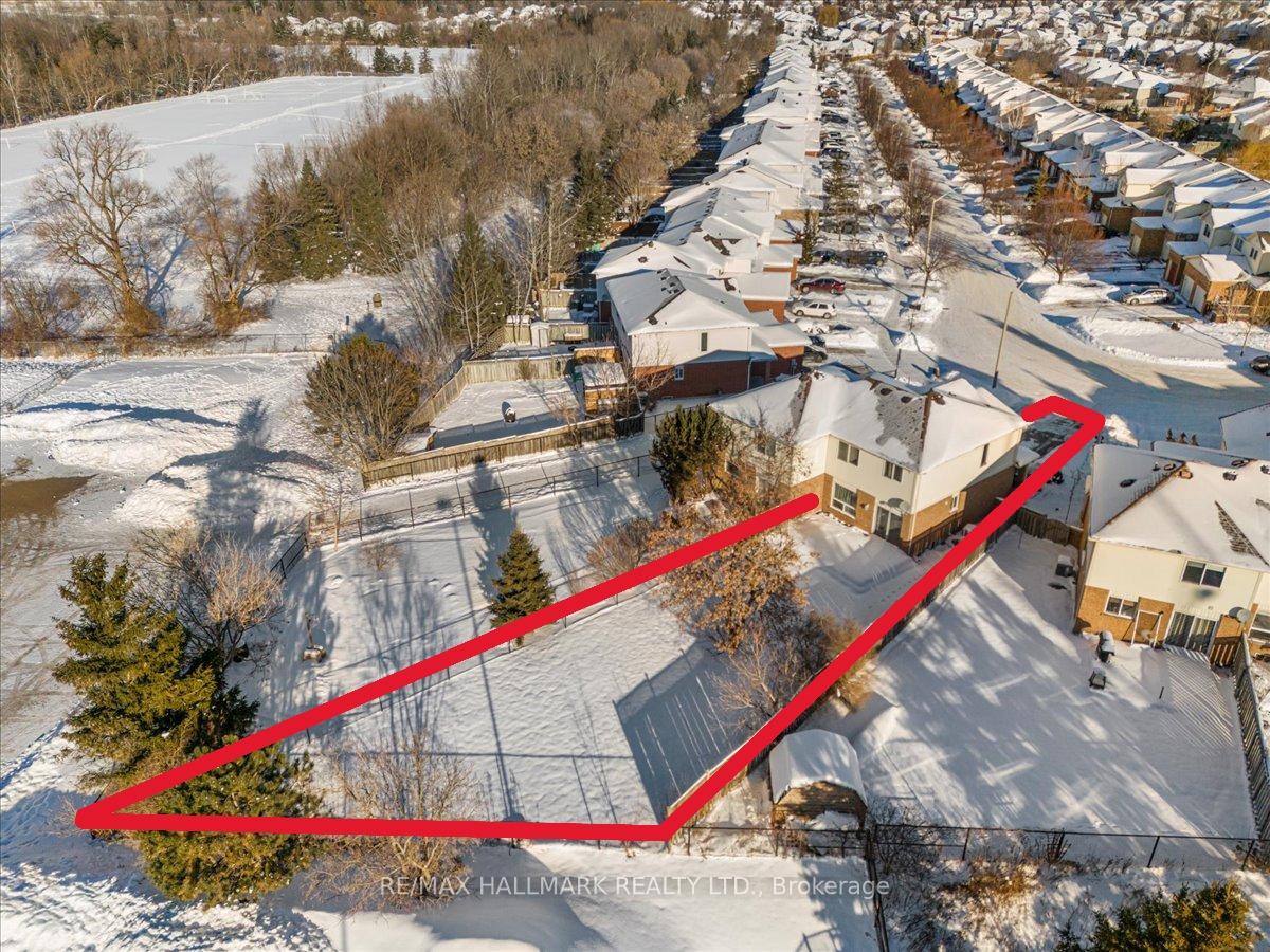 Photo 12 of 128 Pickett Crescent, Barrie, Painswick North — HOMEH