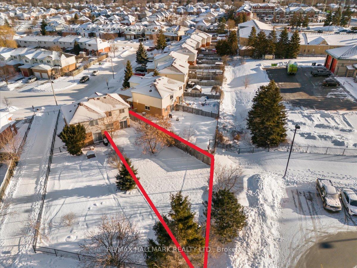 Photo 7 of 128 Pickett Crescent, Barrie, Painswick North — HOMEH