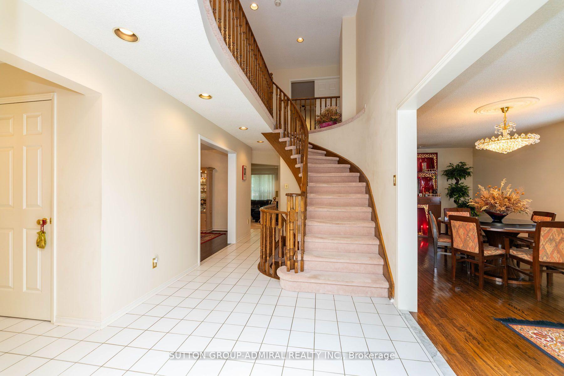 Photo 3 of 66 Congress Court, Markham, Aileen-Willowbrook — HOMEH