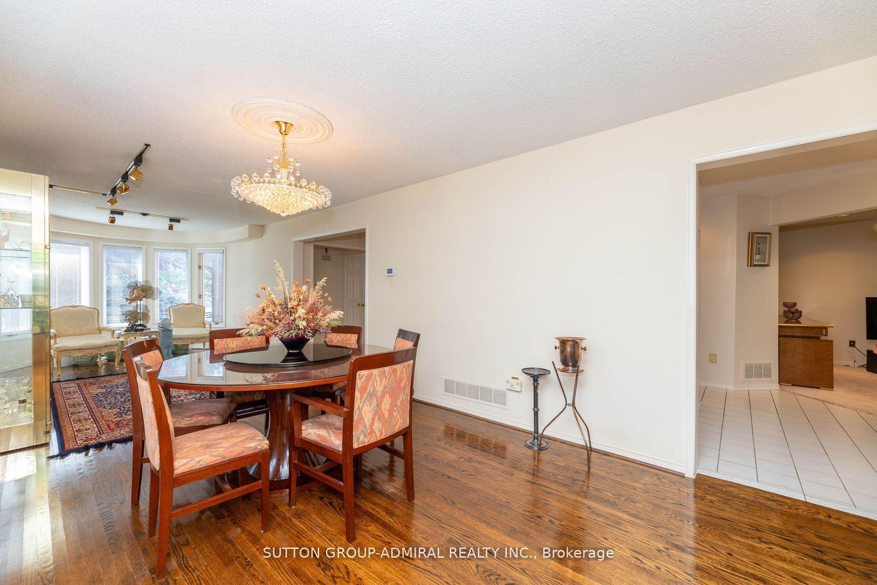 Photo 22 of 66 Congress Court, Markham, Aileen-Willowbrook — HOMEH