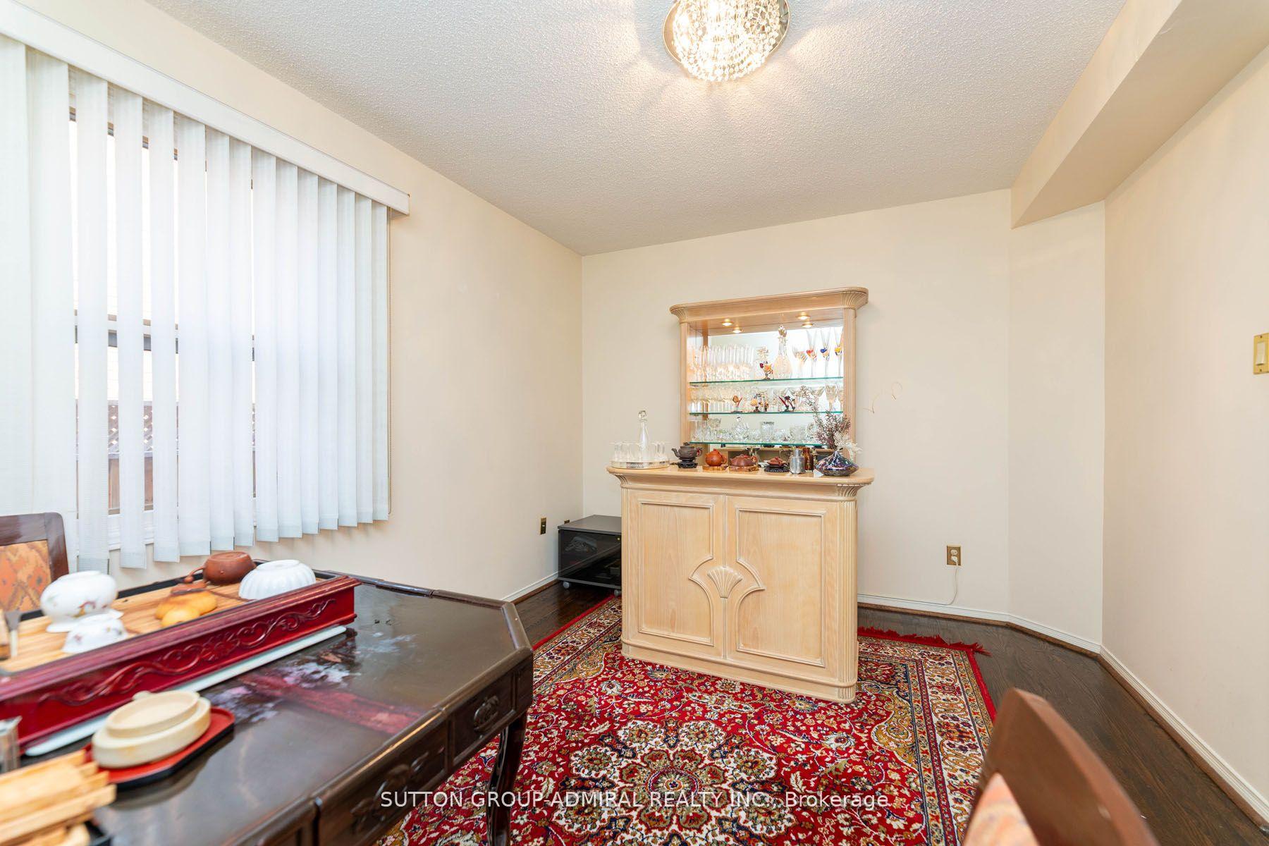 Photo 5 of 66 Congress Court, Markham, Aileen-Willowbrook — HOMEH