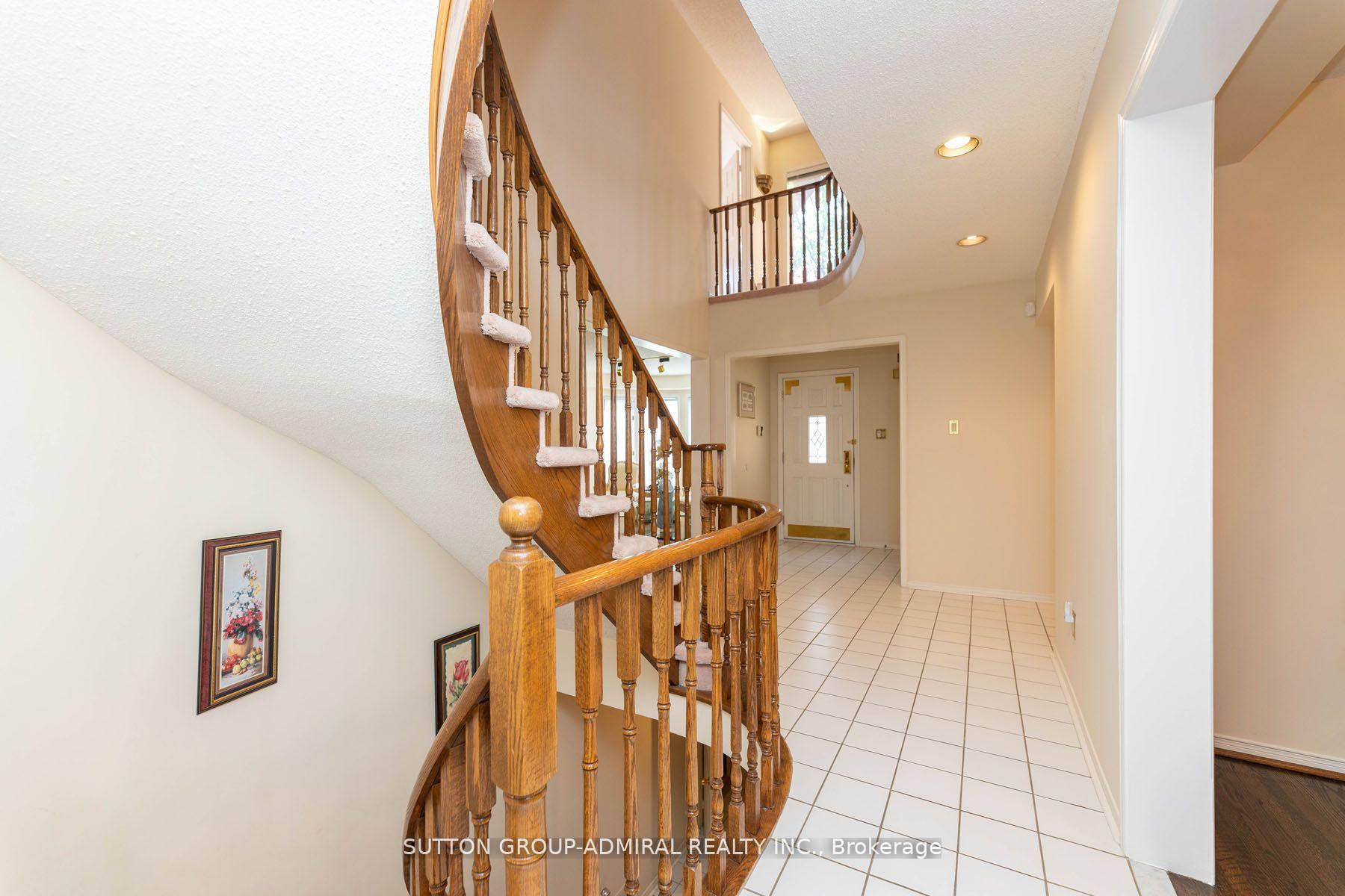 Photo 23 of 66 Congress Court, Markham, Aileen-Willowbrook — HOMEH
