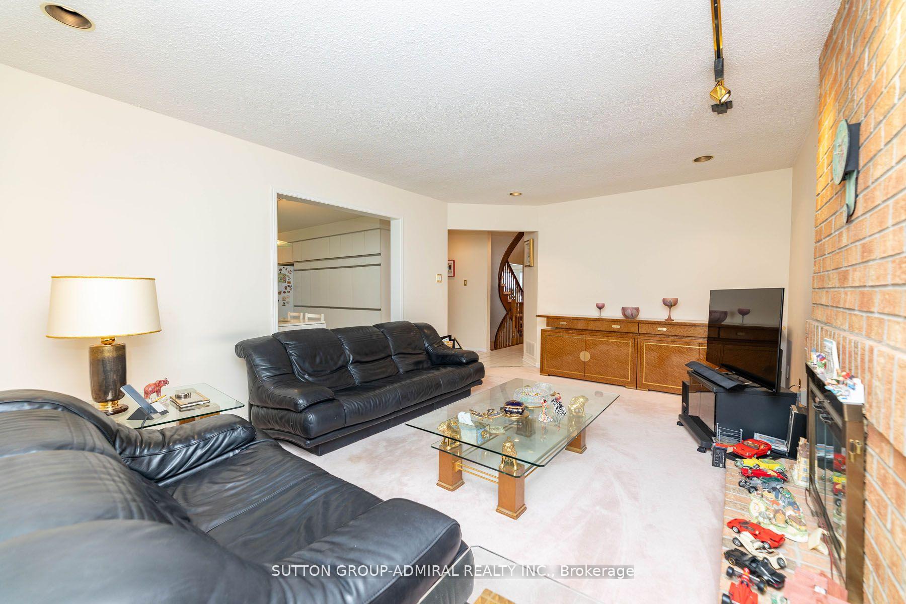 Photo 30 of 66 Congress Court, Markham, Aileen-Willowbrook — HOMEH