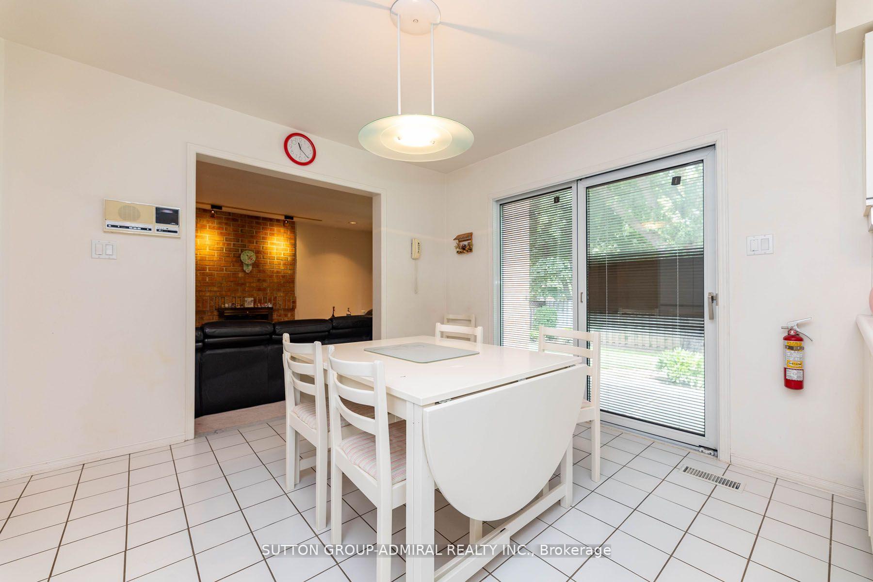 Photo 13 of 66 Congress Court, Markham, Aileen-Willowbrook — HOMEH