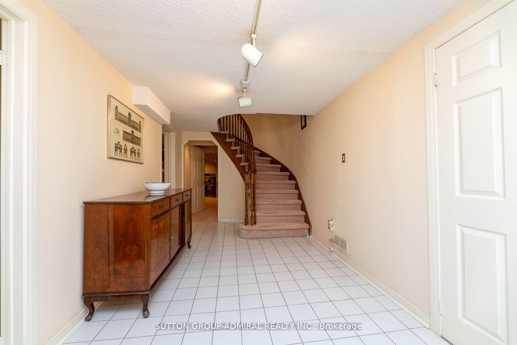 Photo 33 of 66 Congress Court, Markham, Aileen-Willowbrook — HOMEH