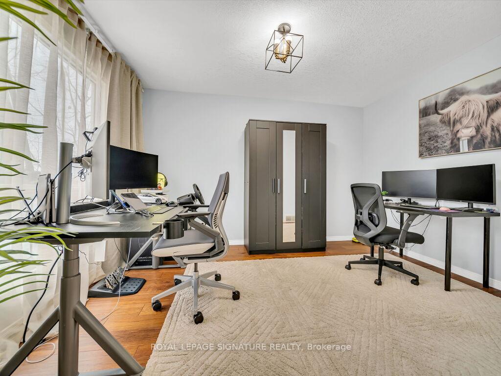 Photo 13 of 34 Windflower Drive, Kitchener — HOMEH