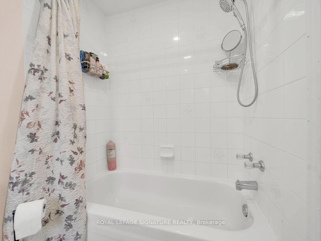 Photo 20 of 34 Windflower Drive, Kitchener — HOMEH