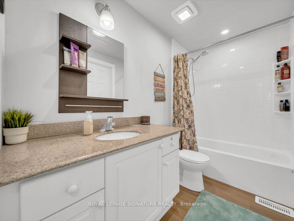 Photo 21 of 34 Windflower Drive, Kitchener — HOMEH