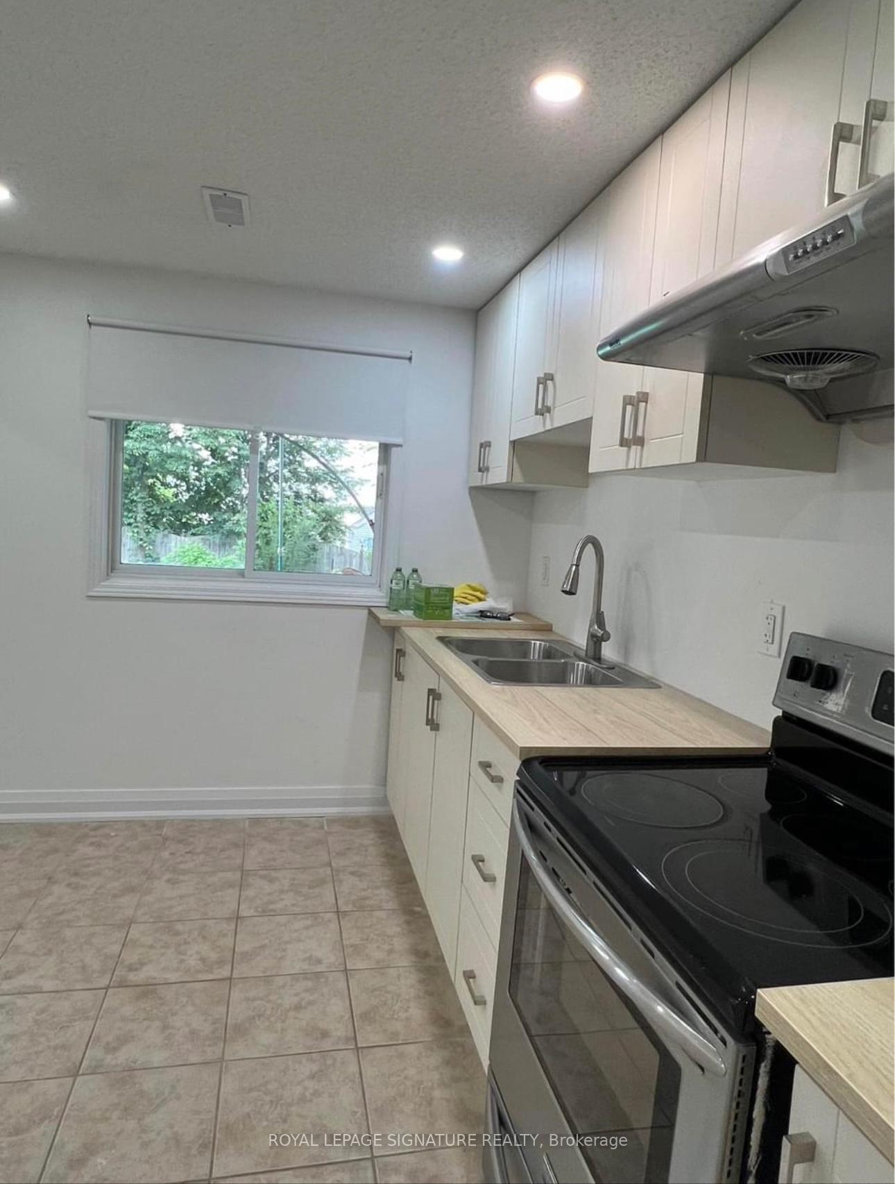 Photo 26 of 34 Windflower Drive, Kitchener — HOMEH