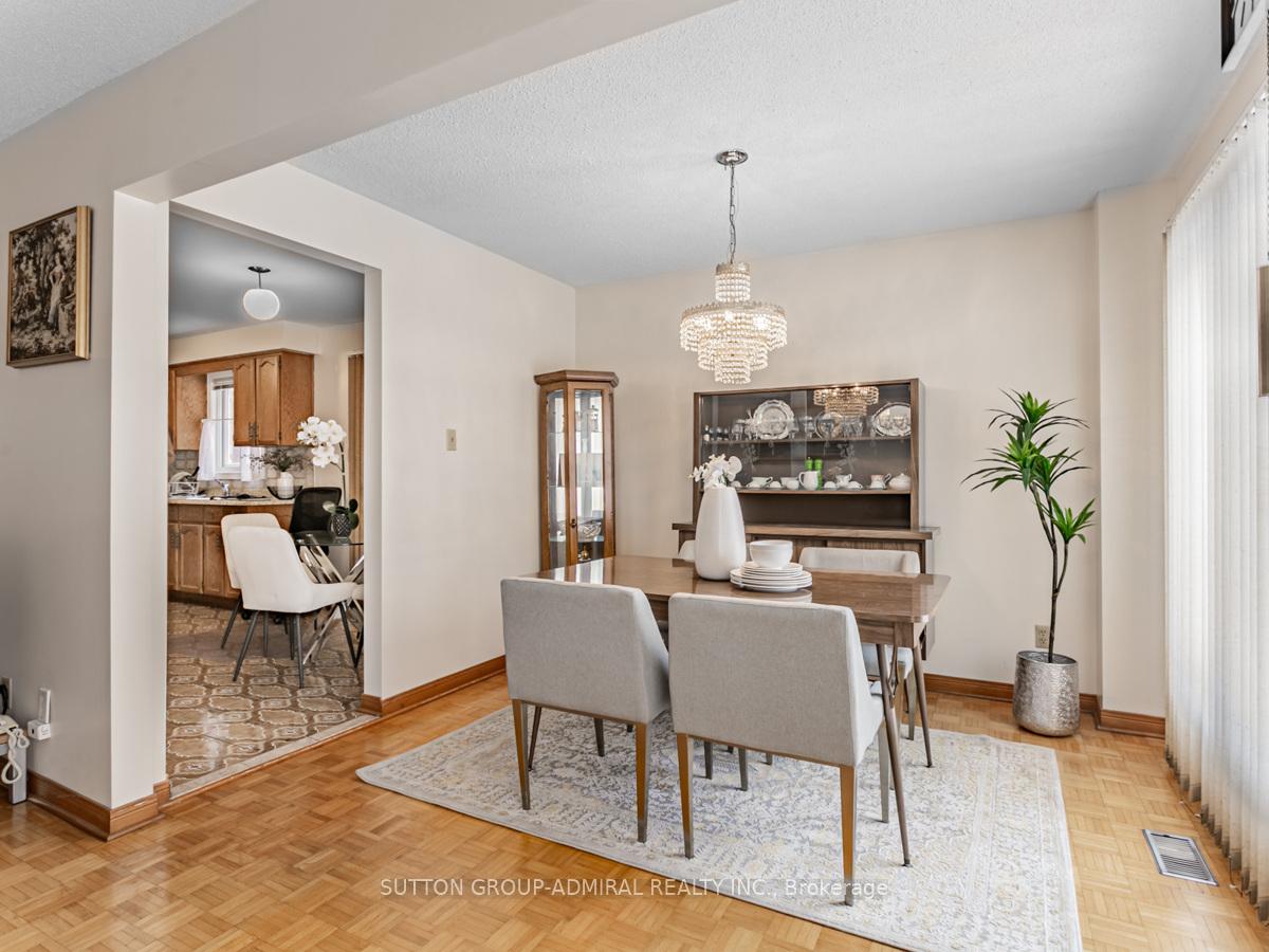 Photo 15 of 70 Oakmount Crescent, Vaughan, Glen Shields — HOMEH