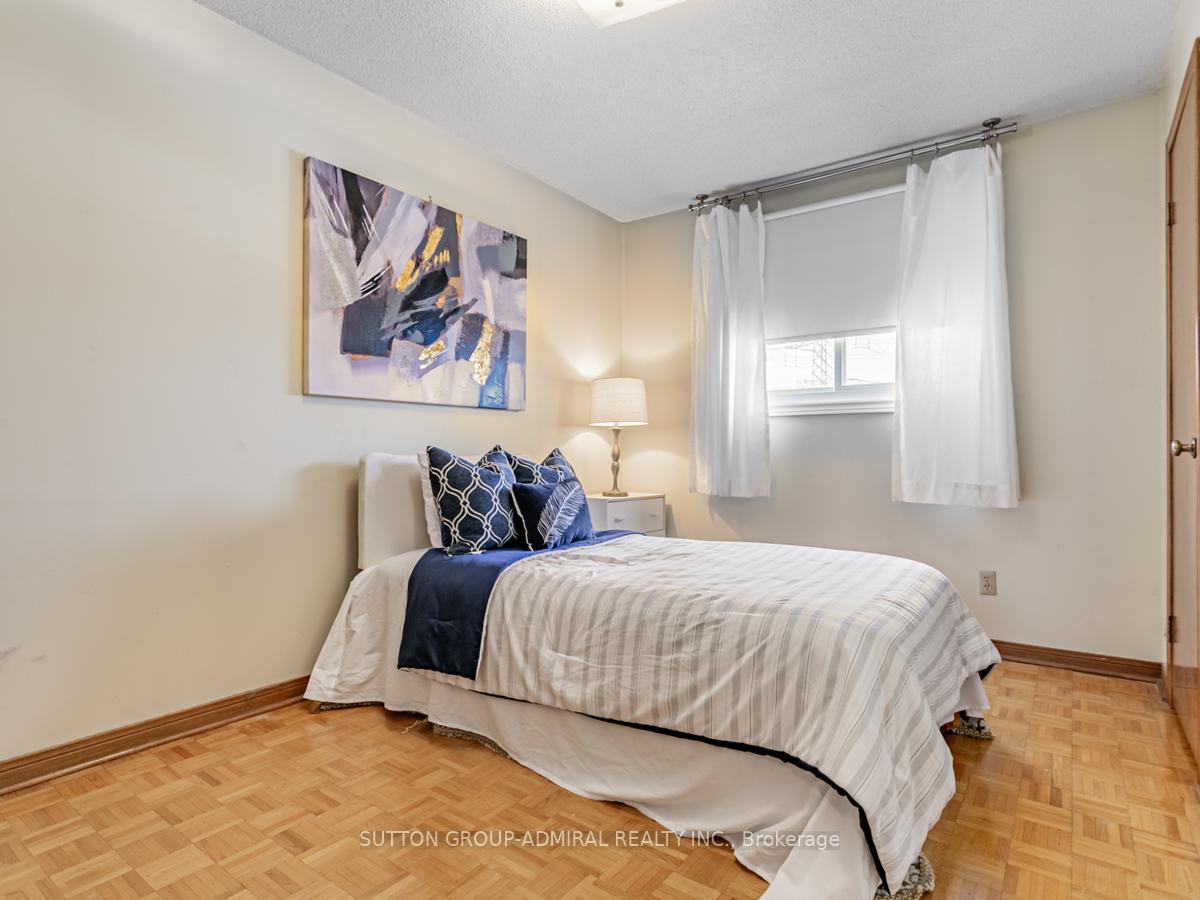 Photo 28 of 70 Oakmount Crescent, Vaughan, Glen Shields — HOMEH