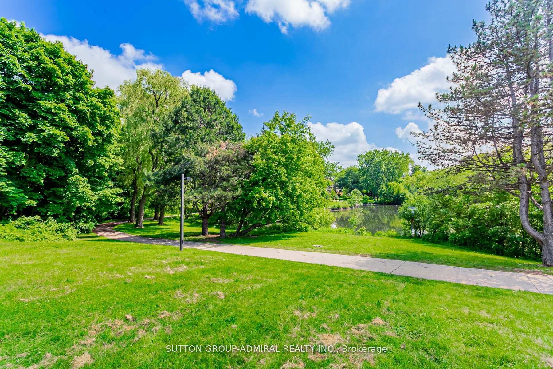 Photo 31 of 70 Oakmount Crescent, Vaughan, Glen Shields — HOMEH