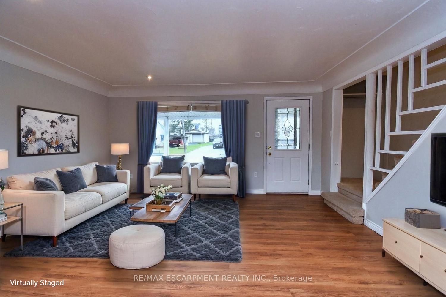 Photo 5 of 666 Cochrane Road, Hamilton, Glenview — HOMEH