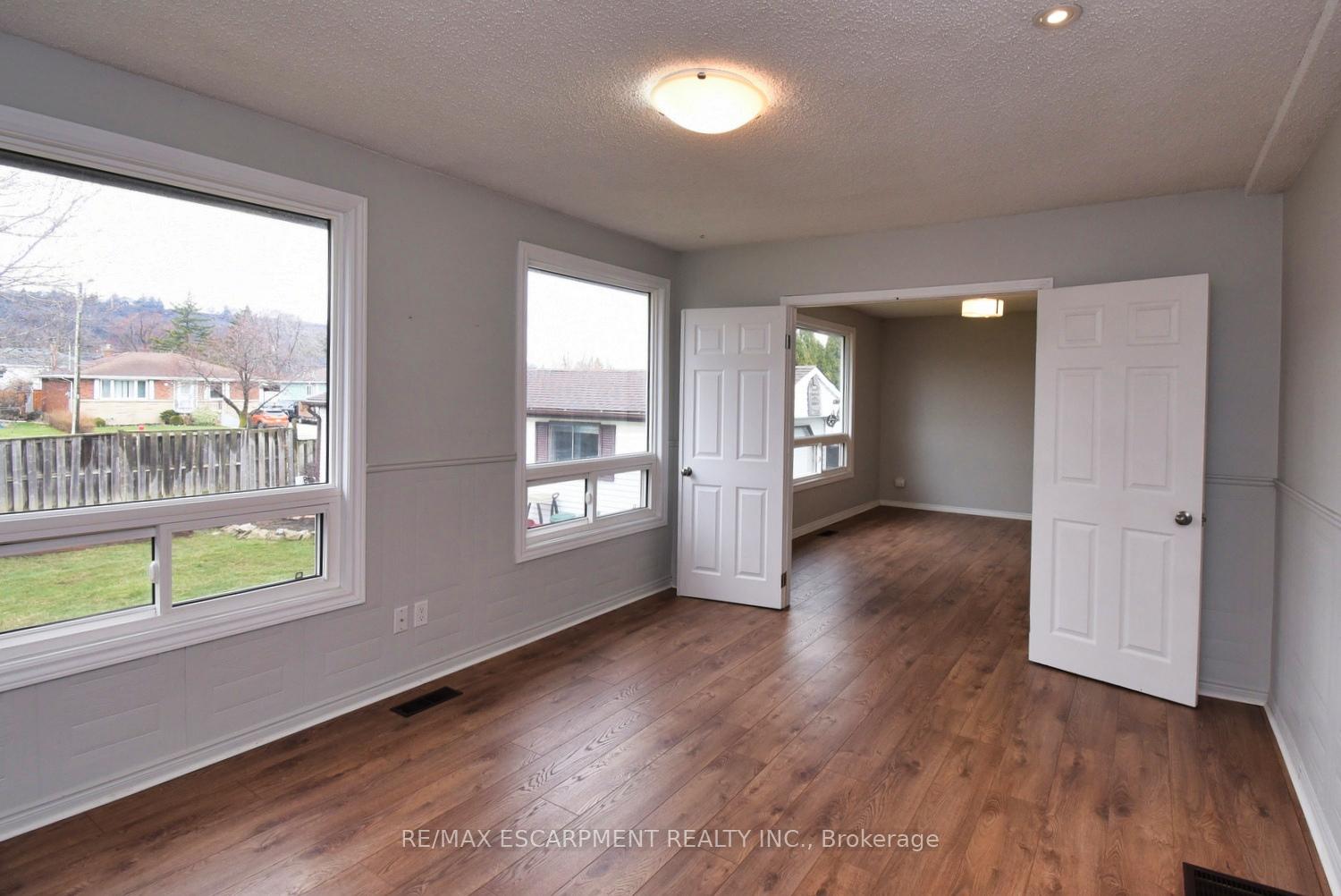Photo 18 of 666 Cochrane Road, Hamilton, Glenview — HOMEH